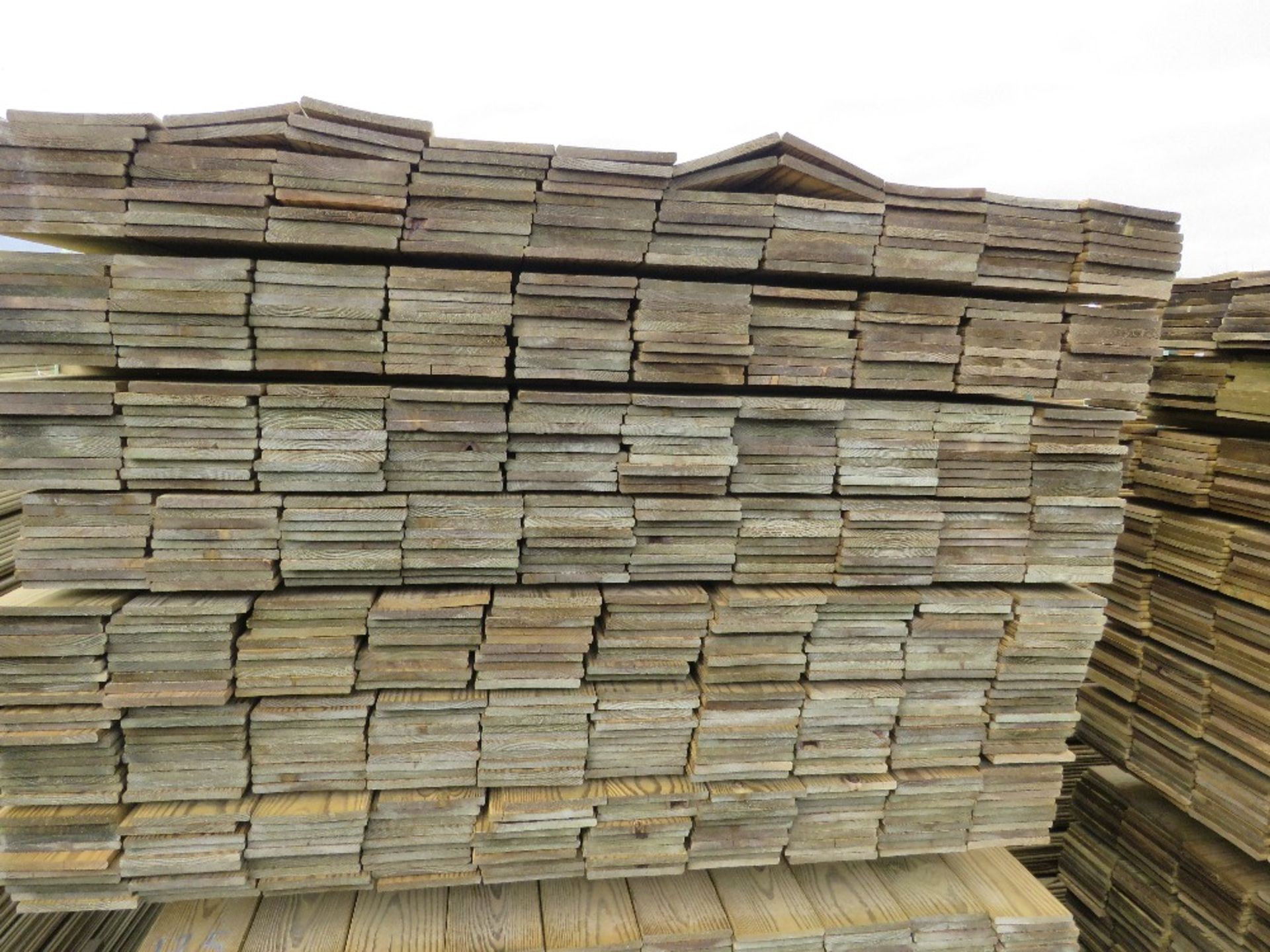 LARGE PACK OF TREATED HIT AND MISS TIMBER CLADDING BOARDS. 1.75M LENGTH X 95MM WIDTH APPROX. - Image 2 of 3