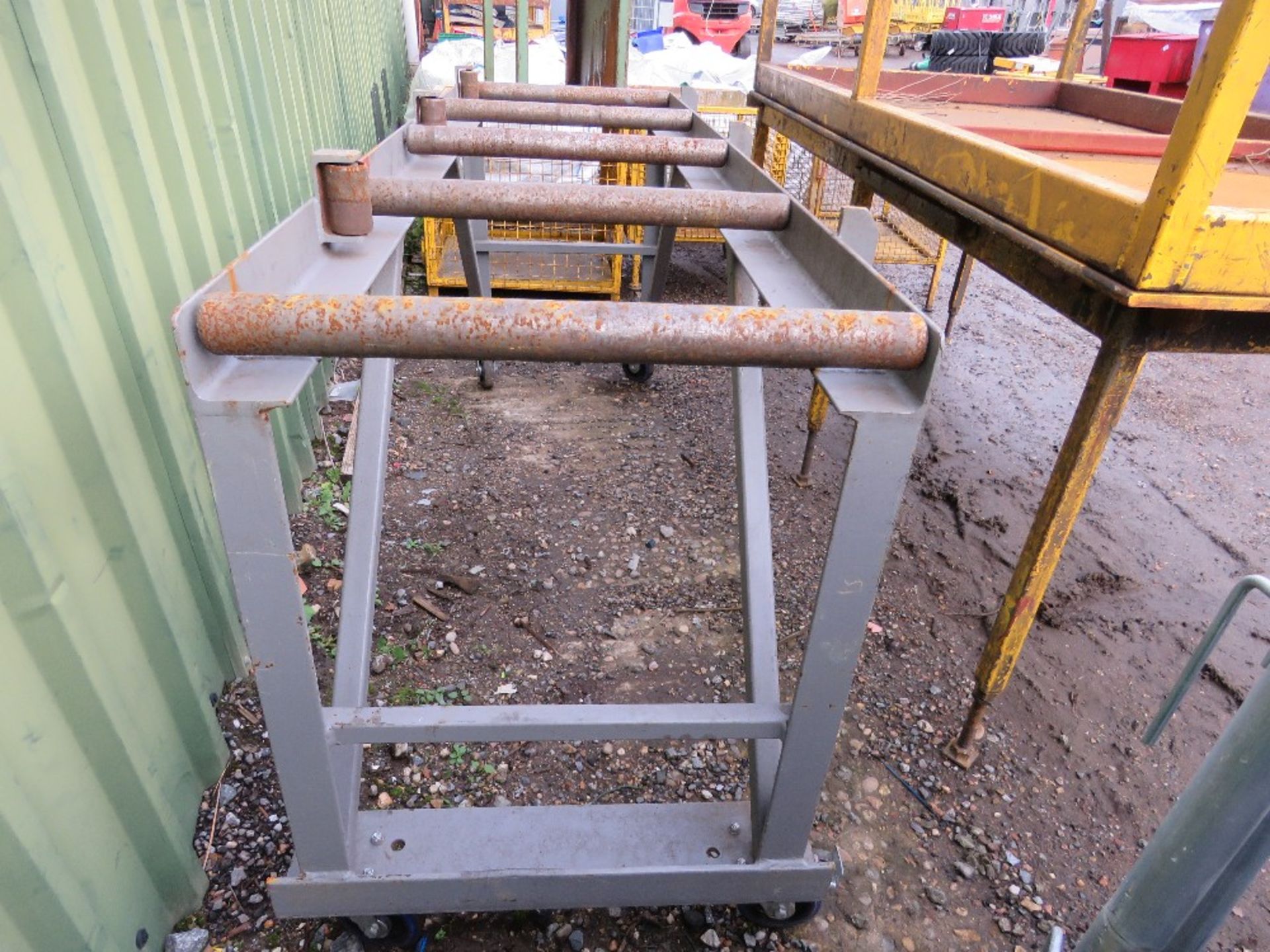 ROLLER CONVEYOR TABLE ON WHEELS. 2.1M X 0.63M APPROX THIS LOT IS SOLD UNDER THE AUCTIONEERS MARGI - Image 3 of 3