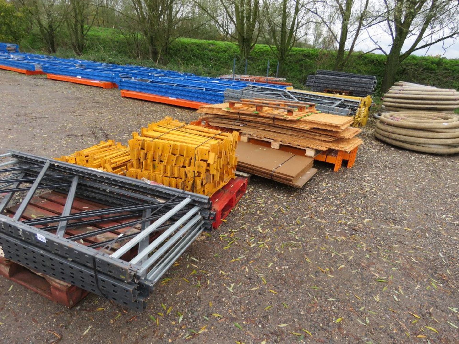 LARGE QUANTITY OF HEAVY DUTY PALLET RACKING: APPROXIMATELY 36 X GREY UPRIGHTS@2.1M-2.25M HEIGHT WITH