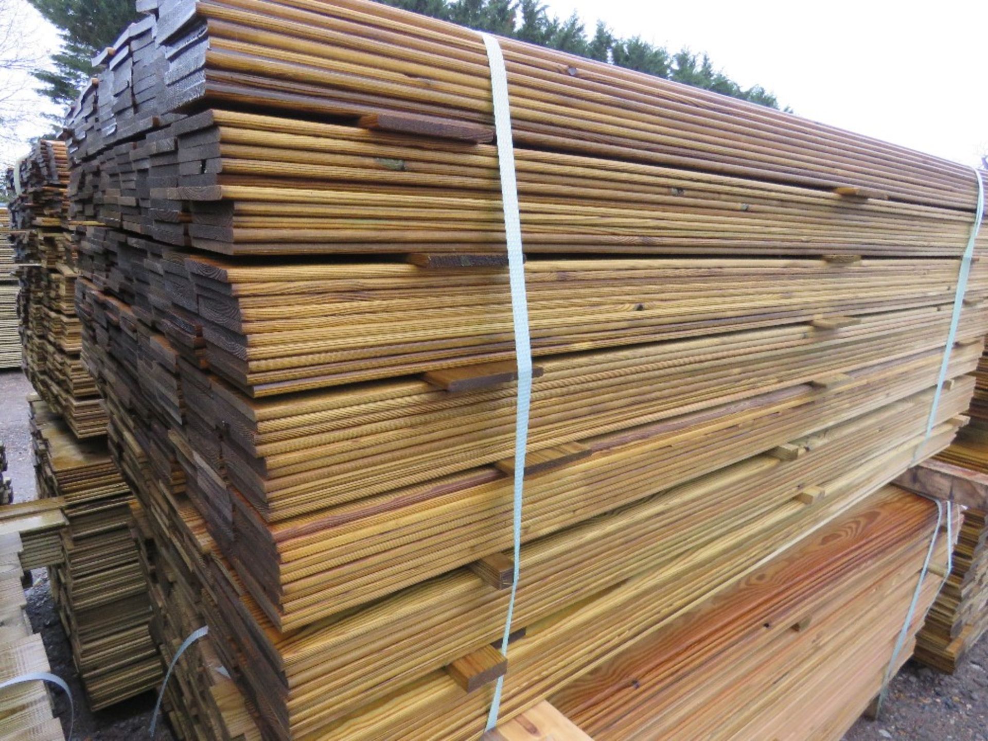 LARGE PACK OF TREATED HIT AND MISS TIMBER CLADDING BOARDS. 1.75M LENGTH X 95MM WIDTH APPROX. - Image 2 of 4