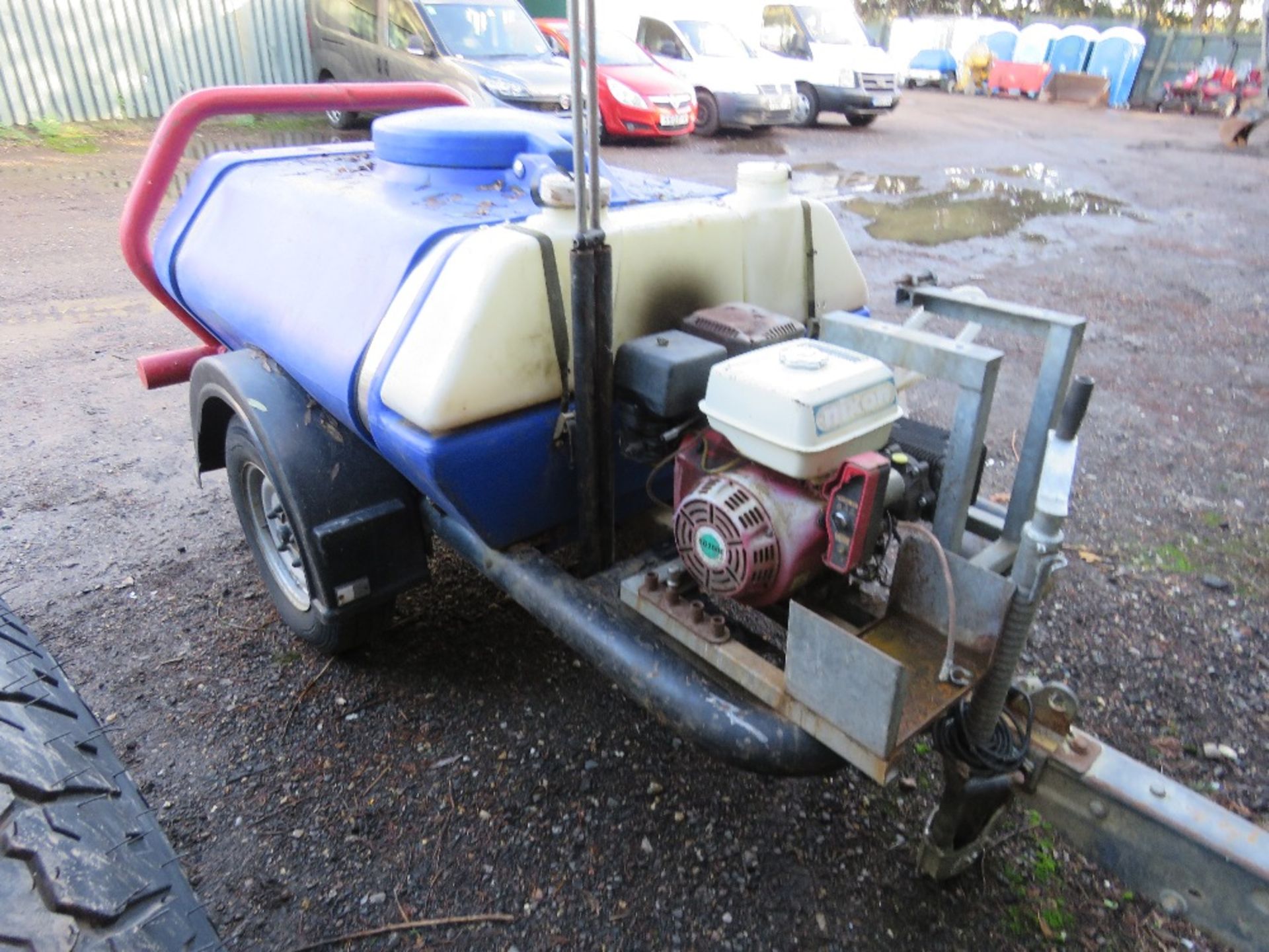 BRENDON WASHER BOWSER TRAILER WITH NIXON ELECTRIC START WASHER FITTED (NO BATTERY). WHEN TESTED WITH - Image 7 of 8