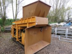 FORD ENGINED ENGINE CRUSHER UNIT, TOTAL WEIGHT 5 TONNES APPROX.