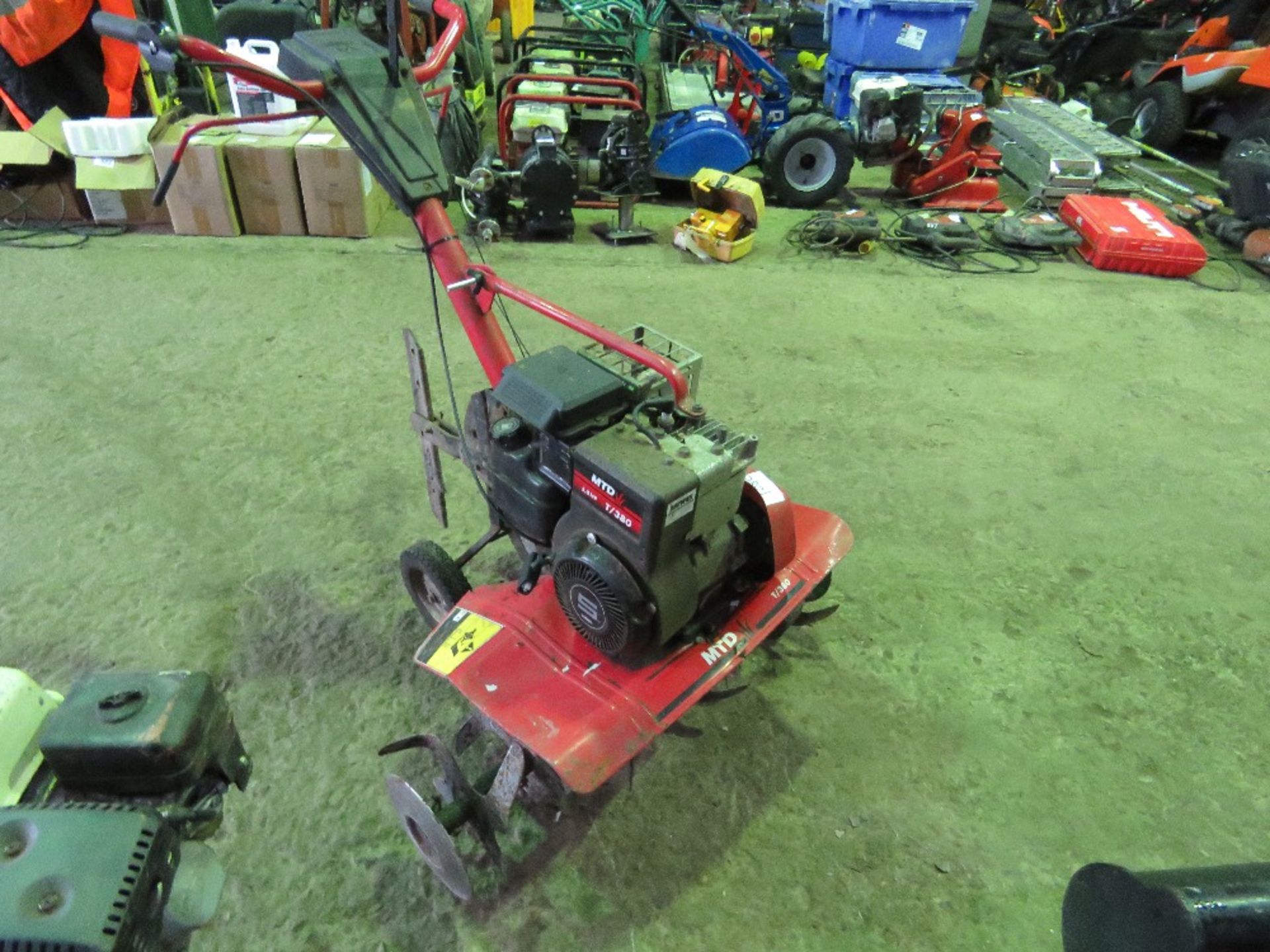 MTD PETROL ENGINED ROTORVATOR. THIS LOT IS SOLD UNDER THE AUCTIONEERS MARGIN SCHEME, THEREFORE N - Image 2 of 5