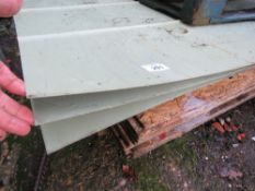 4 X LARGE FLAT TIN SHEETS PLUS APPROX 13NO STERLING CONSTRUCTION BOARDS. THIS LOT IS SOLD UNDER T