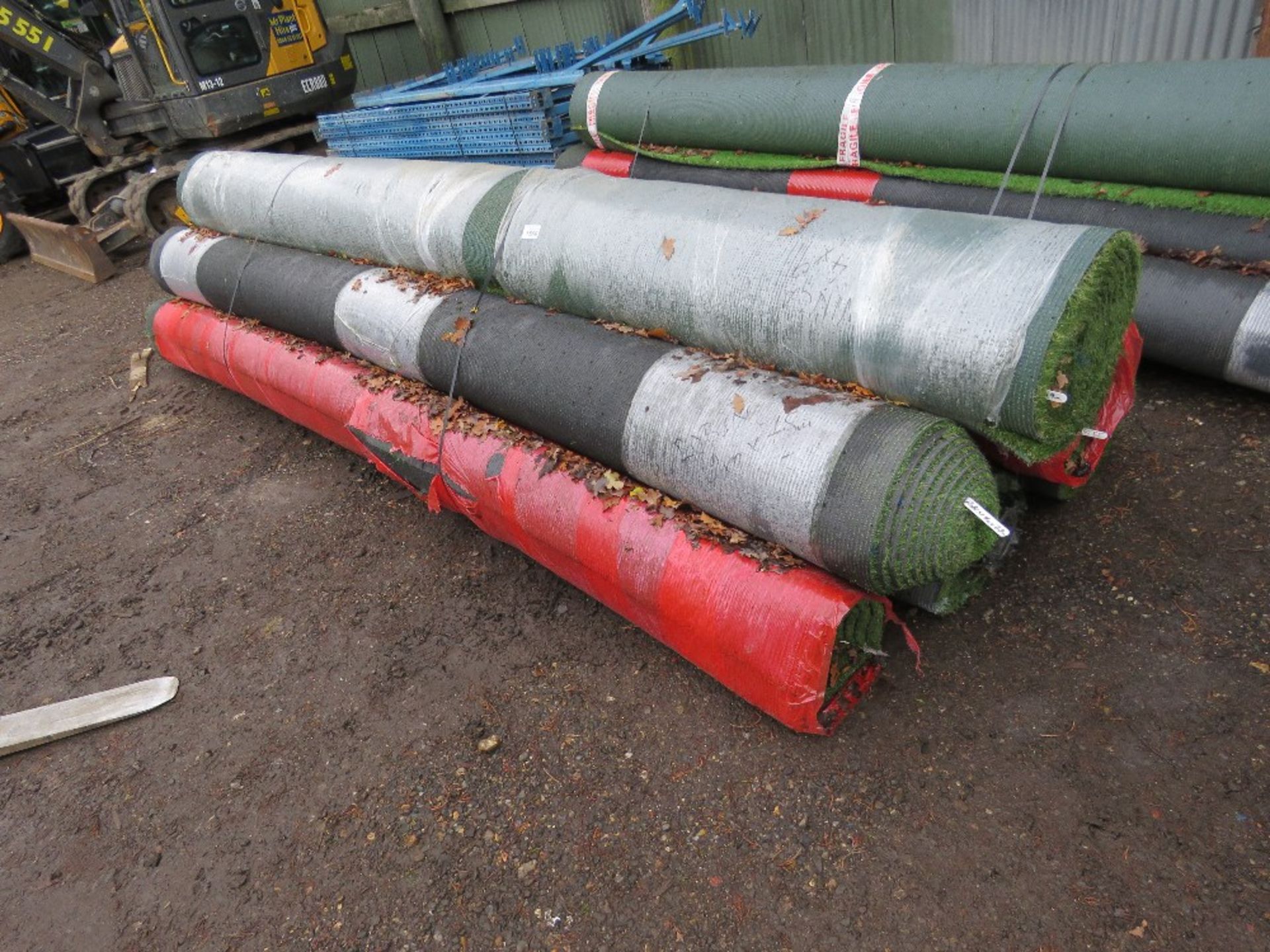 PALLET OF ASTRO TURF FAKE GRASS, 4M LENGTH ROLLS APPROX. THIS LOT IS SOLD UNDER THE AUCTIONEERS M - Image 5 of 5