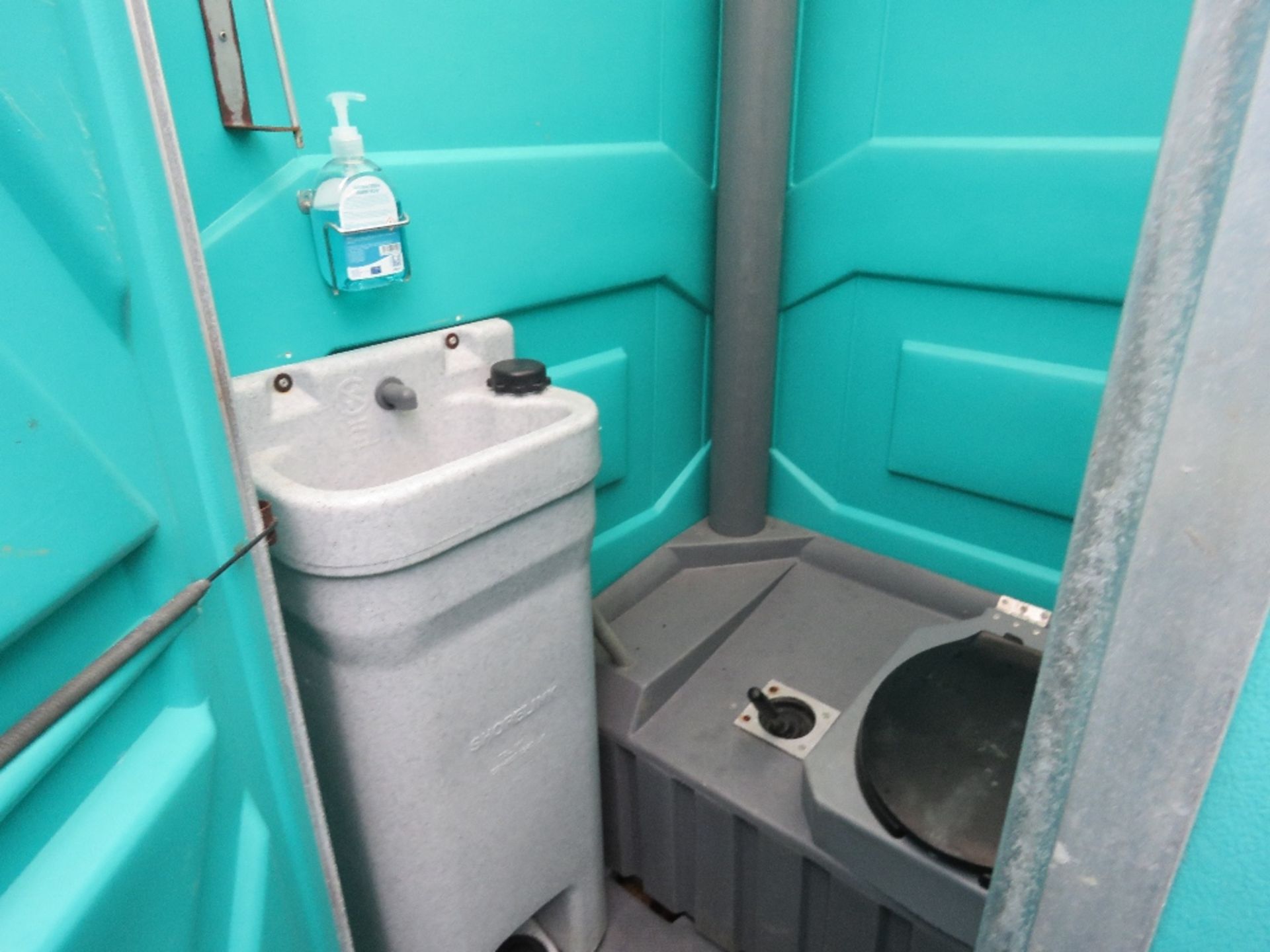 PORTABLE SITE / BUILDER'S TOILET. - Image 2 of 4