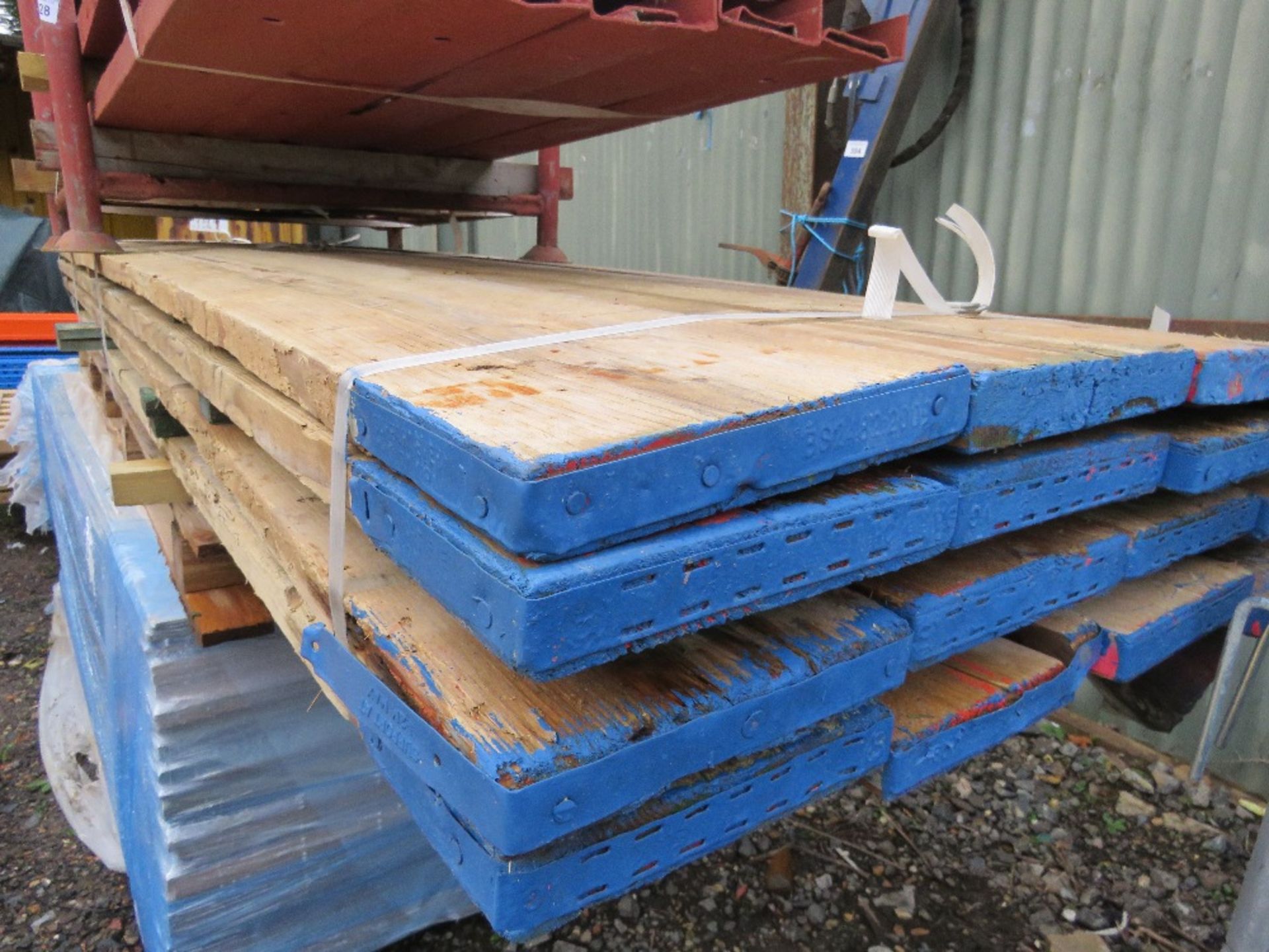 16 X SCAFFOLD BOARDS, 3.9M LENGTH APPROX. THIS LOT IS SOLD UNDER THE AUCTIONEERS MARGIN SCHEME, T - Image 2 of 3