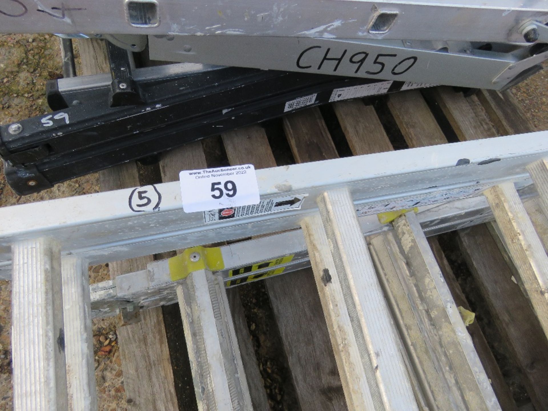 5 STEP LADDERS. SOURCED FROM COMPANY LIQUIDATION. - Image 3 of 3
