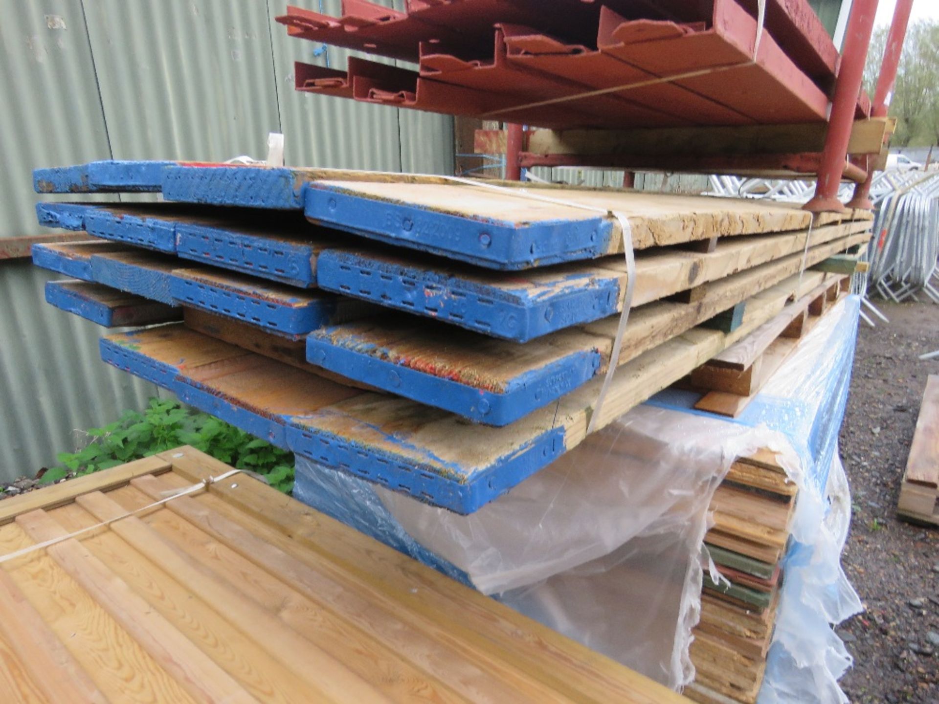 16 X SCAFFOLD BOARDS, 3.9M LENGTH APPROX. THIS LOT IS SOLD UNDER THE AUCTIONEERS MARGIN SCHEME, T