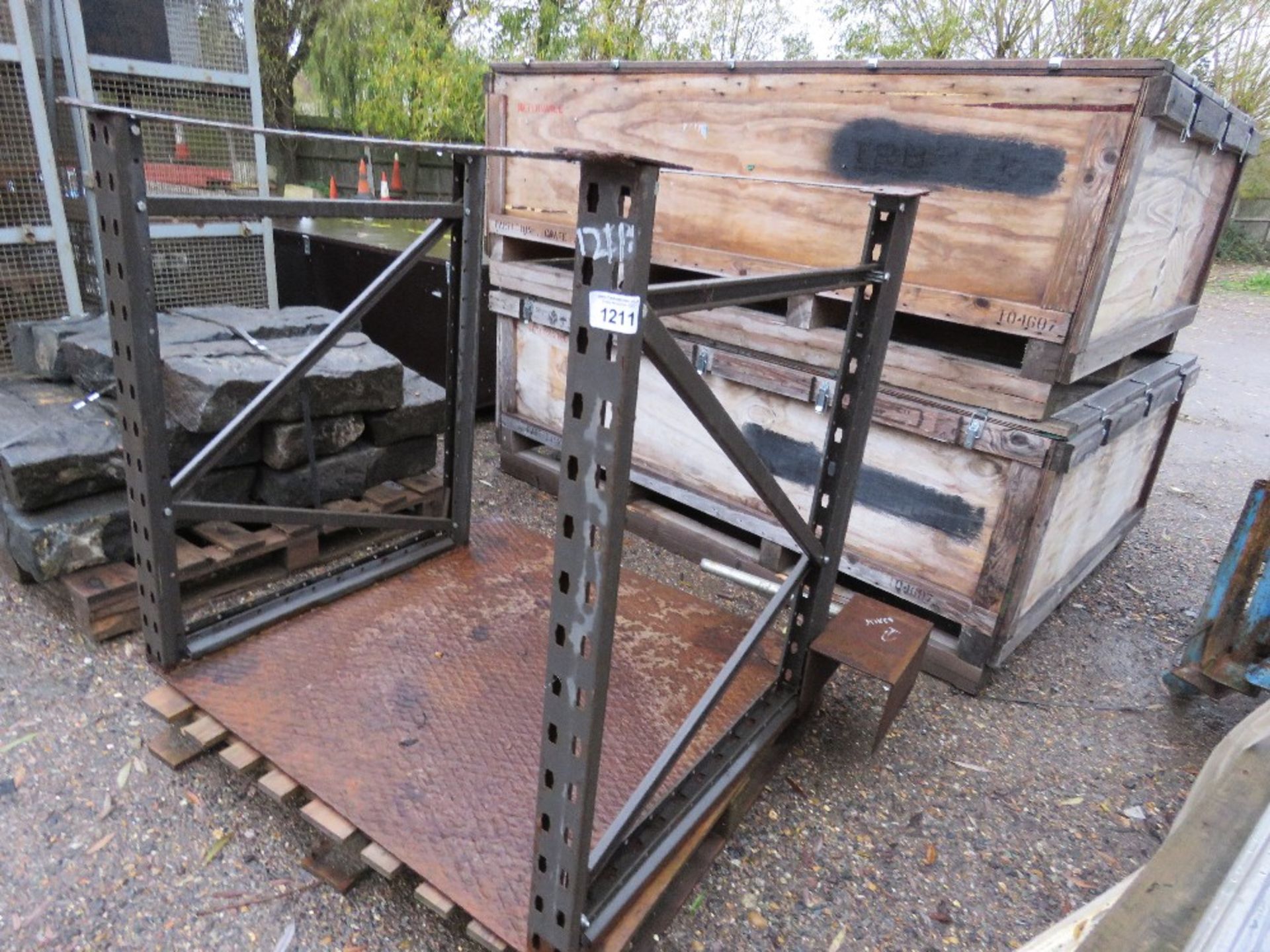 WELDING TABLE, 4FT X 4FT APPROX. THIS LOT IS SOLD UNDER THE AUCTIONEERS MARGIN SCHEME, THEREFORE