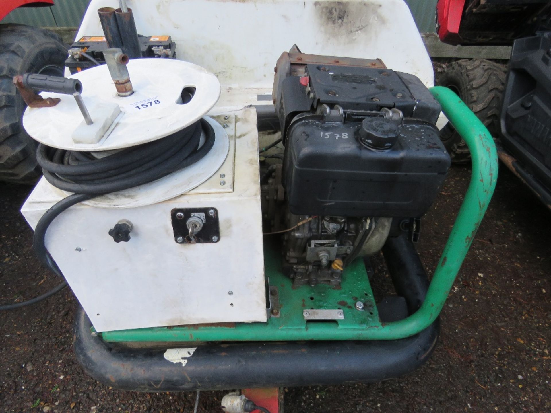 BRENDON TOWED POWERED WASHER BOWSER WITH YANMAR DIESEL PUMP. WHEN TESTED WAS SEEN TO RUN AND PUMP, S - Image 3 of 7