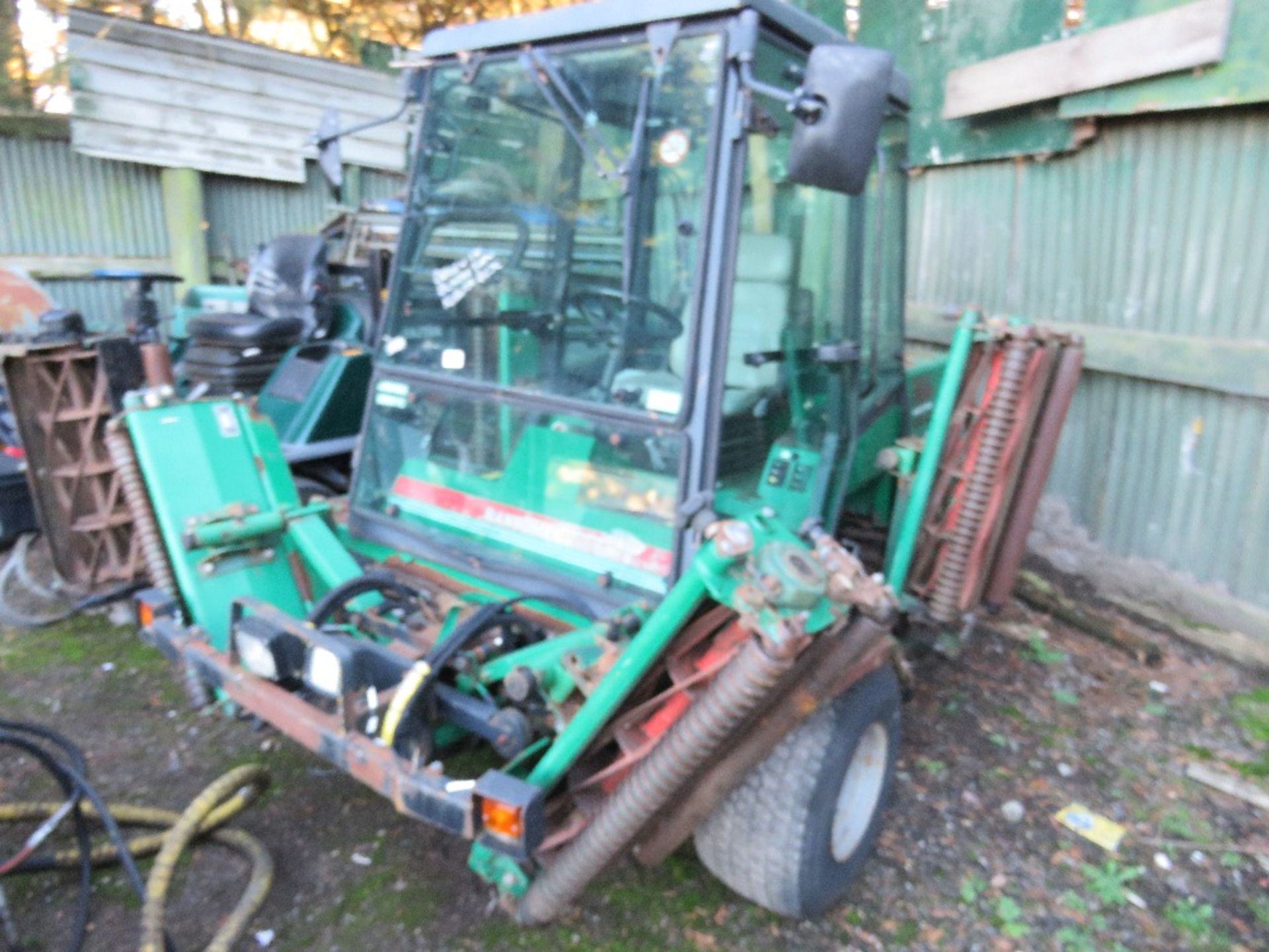 RANSOMES COMMANDER 3500DX 5 GANG MOWER, 4WD, 3138 REC HOURS. KUBOTA ENGINE. WHEN TESTED WAS SEEN TO - Image 2 of 5