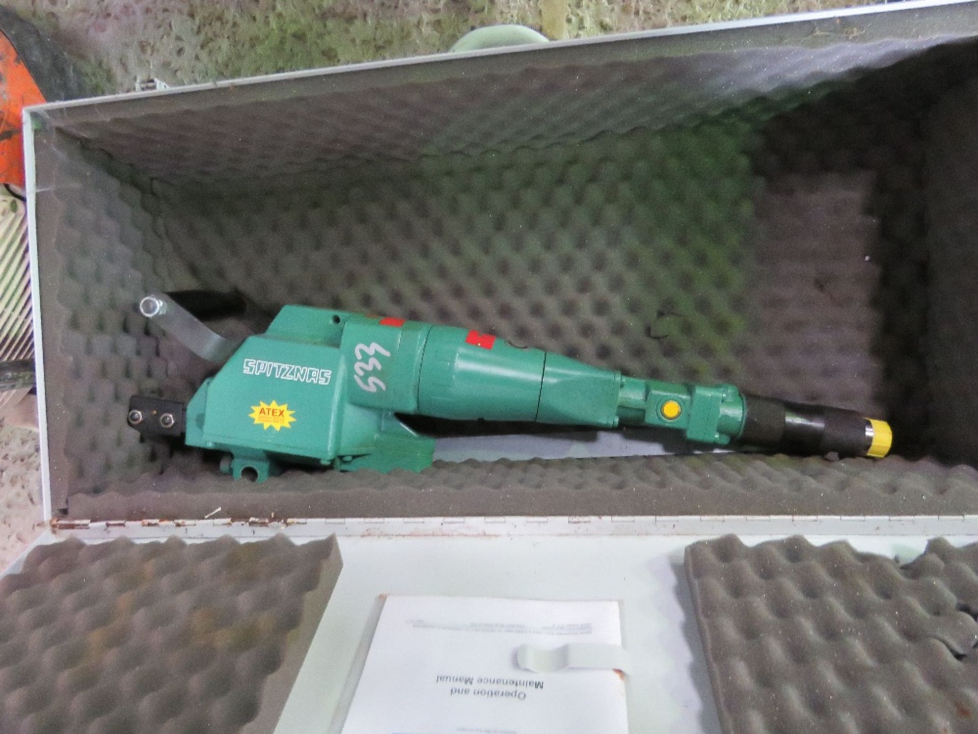 SPITZNAS AIR POWERED SAW IN A BOX, APPEARS UNUSED. - Image 2 of 4