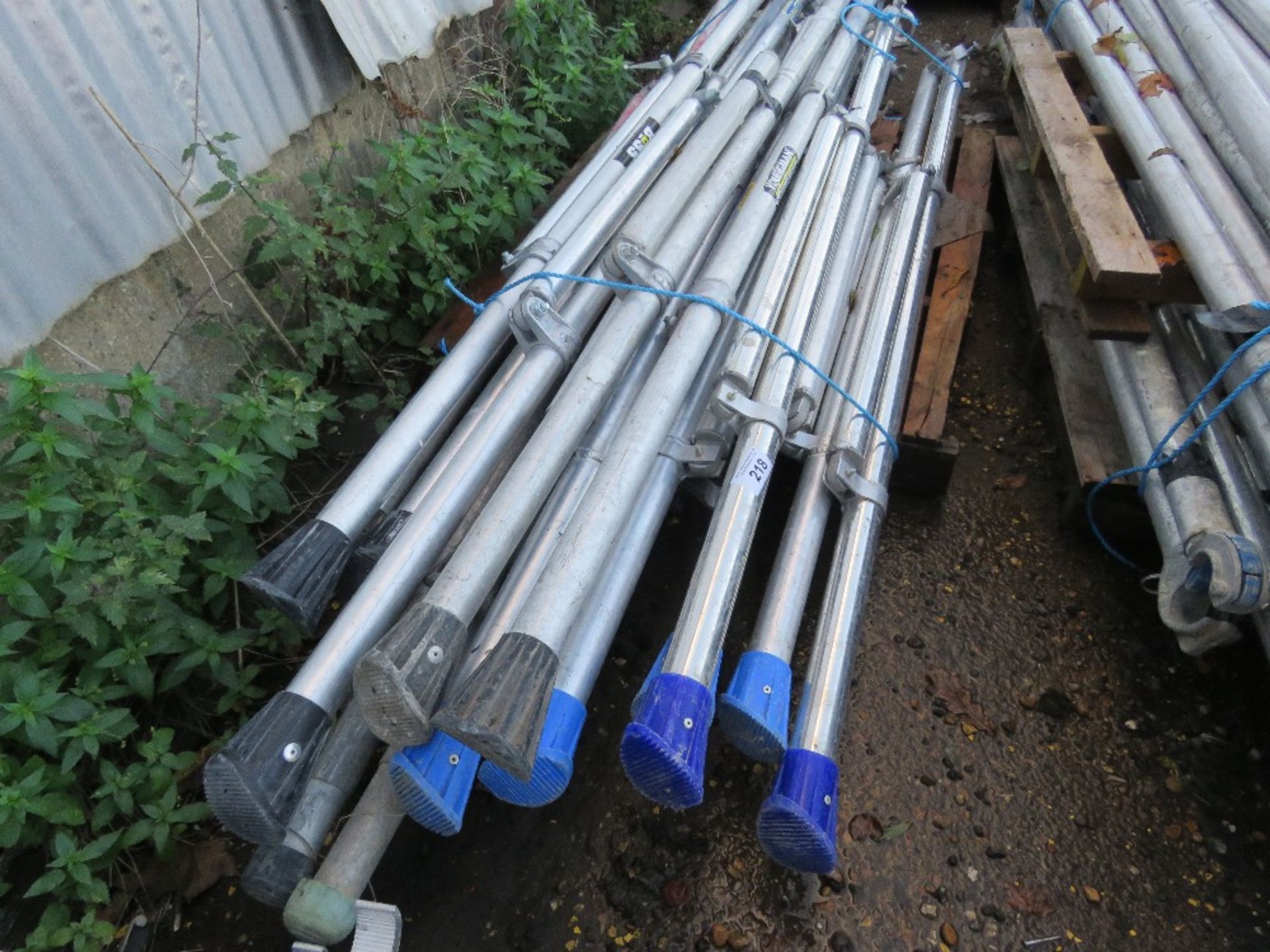 PALLET OF APPROXIMATELY 14NO SCAFFOLD TOWER LEGS. SOURCED FROM COMPANY LIQUIDATION. - Image 2 of 2