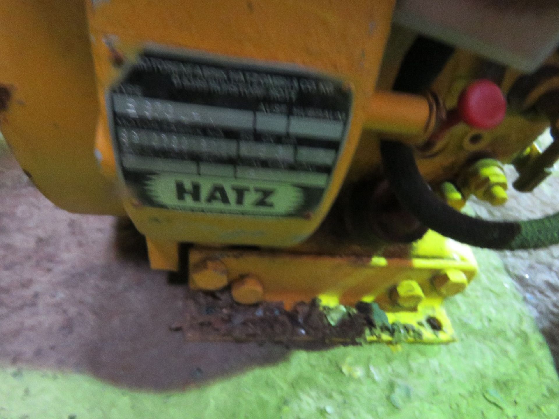 HATZ TYPE SINGLE CYLINDER DIESEL ENGINE WITH A HANDLE. - Image 4 of 4