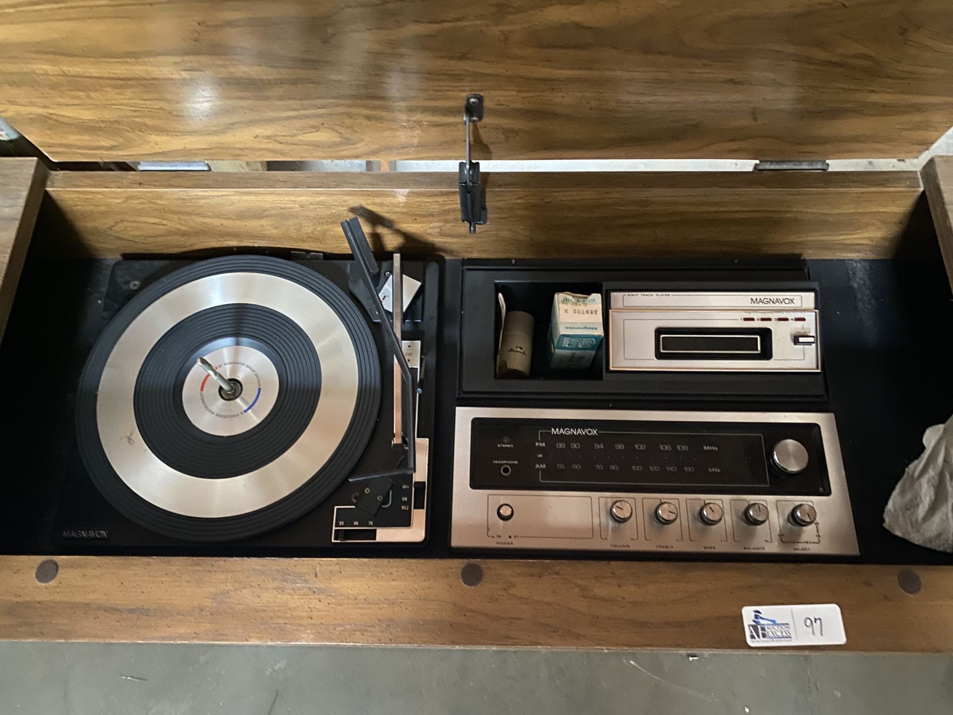 VINTAGE MAGNAVOX STEREO/TT/8 TRACK CONSOLE - Image 2 of 2