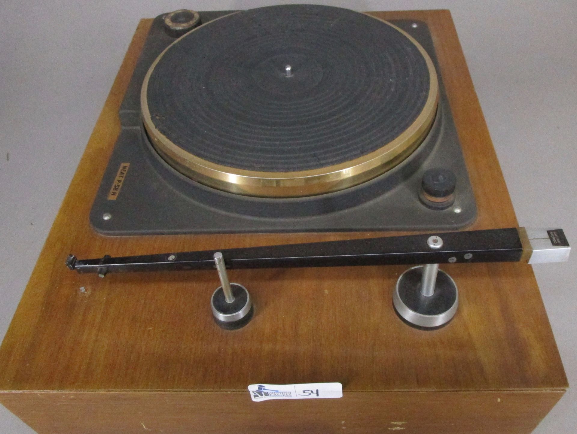 NEAT P-58 H TURNTABLE WITH SHURE TONEARM - Image 4 of 5