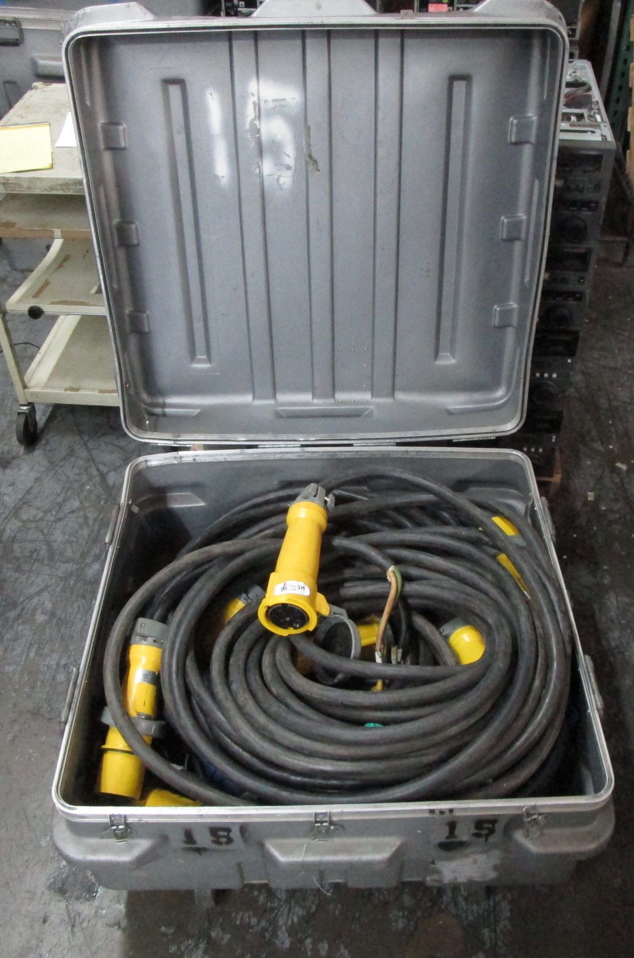 ROLLING ROAD CASE WITH HIGH VOLTAGE CABLES - Image 3 of 3