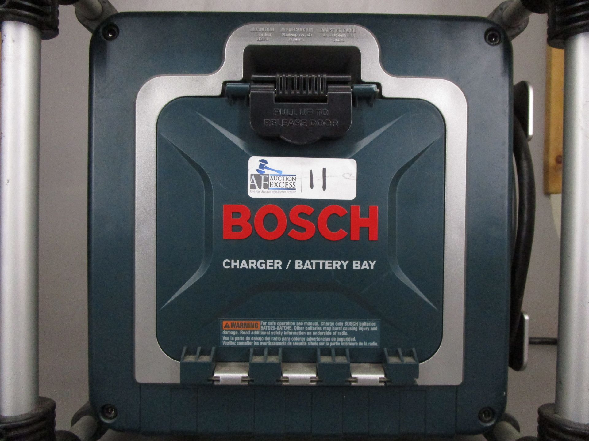BOSCH POWER BOX CHARGER BATTERY BAY - Image 3 of 4