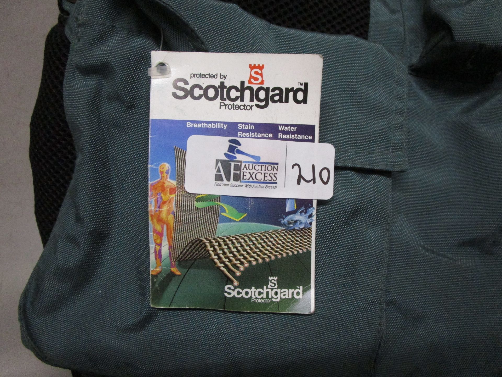 LOT OF 2 EXTREME SCOTCHGARD VESTS NOS - Image 2 of 2