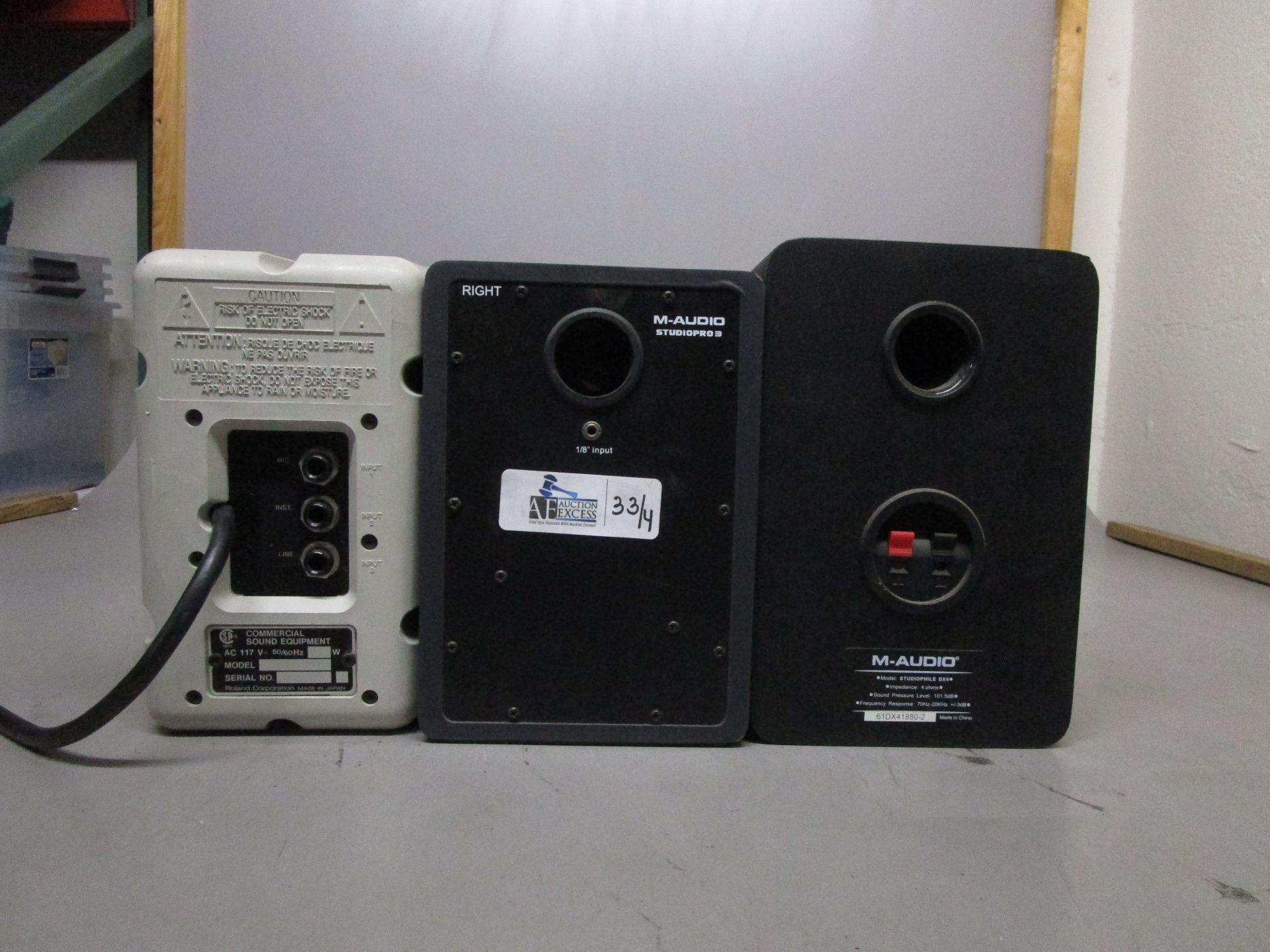 LOT OF 4 SPEAKERS/HORN - Image 3 of 3