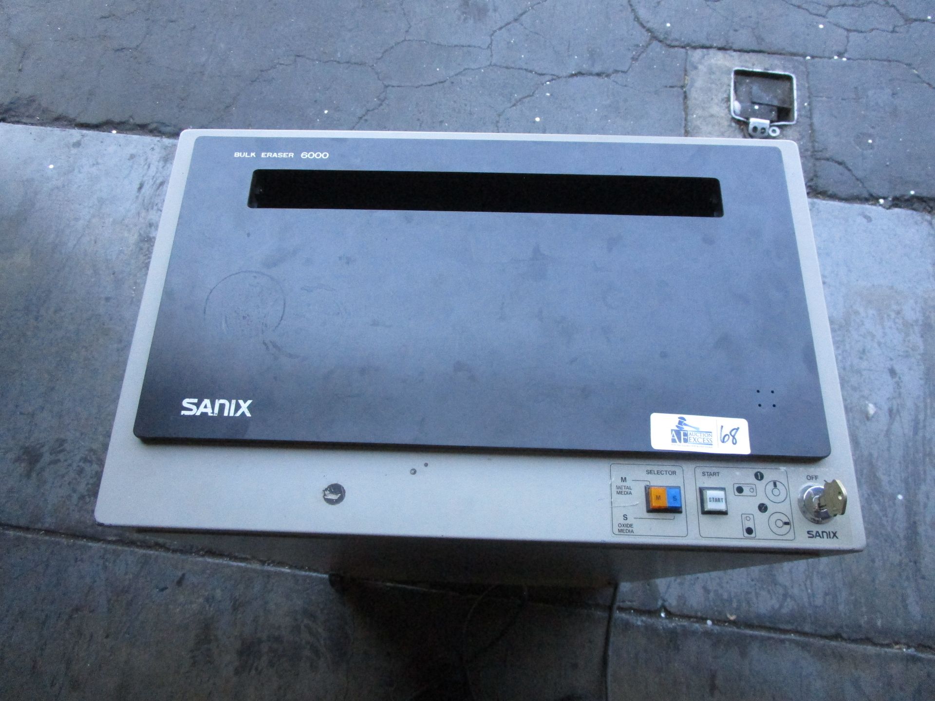 SANIX BULK ERASER 6000 - Image 3 of 4