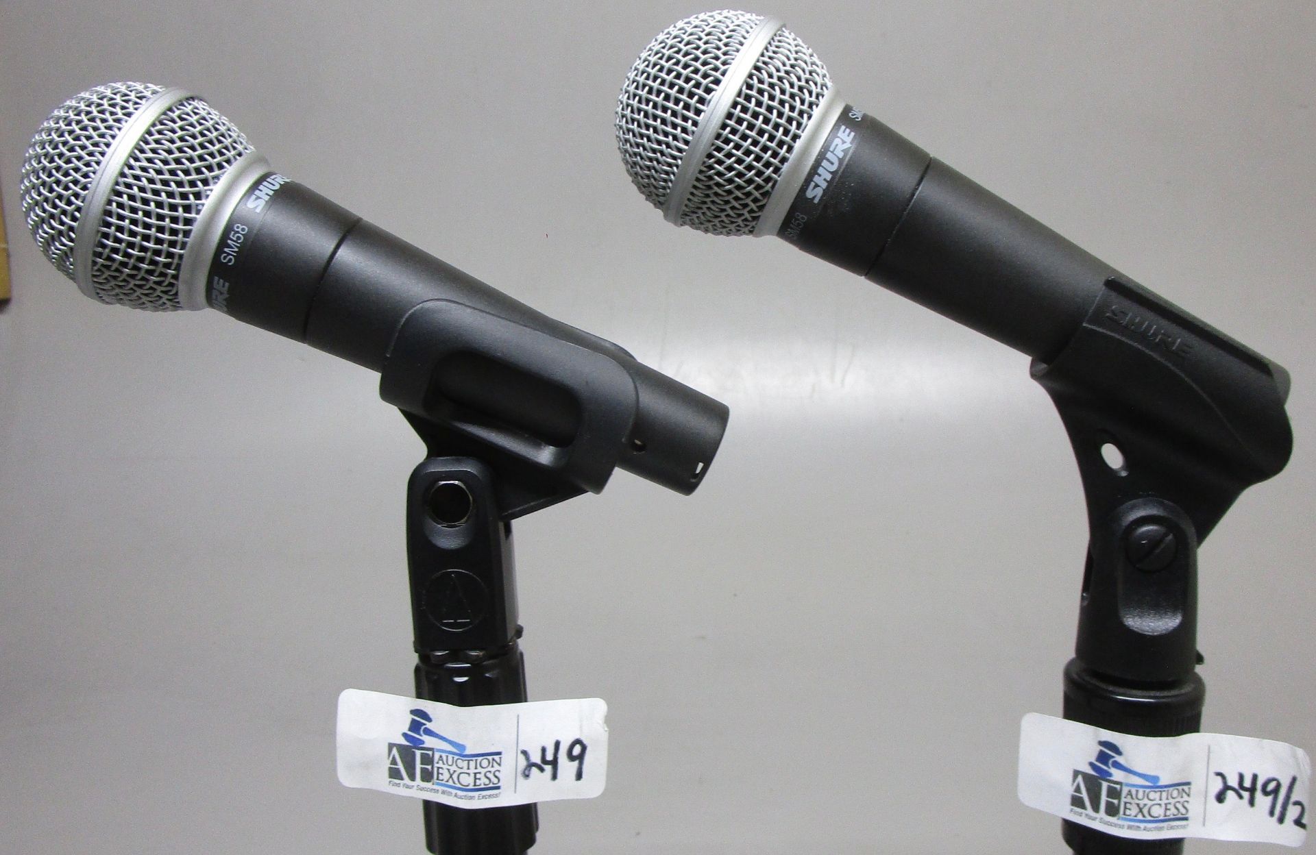 LOT OF 2 SHURE MICS SM58 WITH DESKTOP STANDS - Image 3 of 3