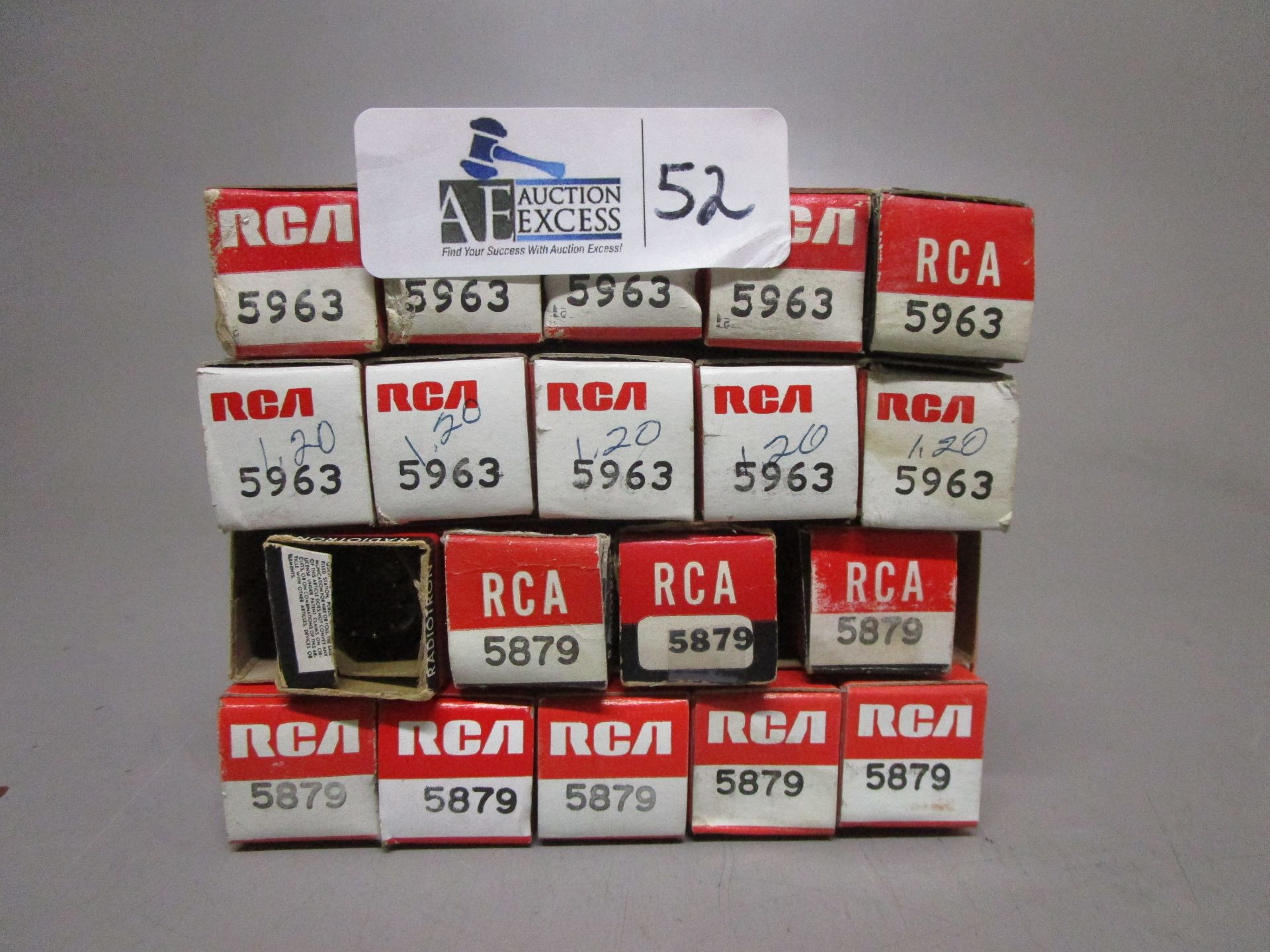 BOX RCA 5879/5963 TUBES