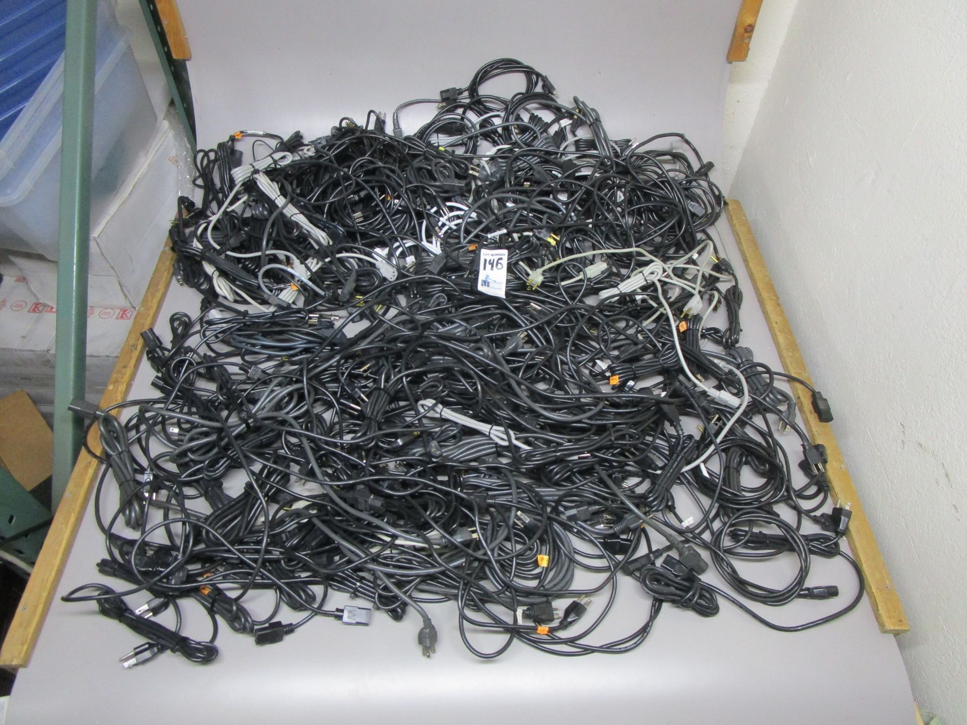 LARGE BOX POWER CORDS