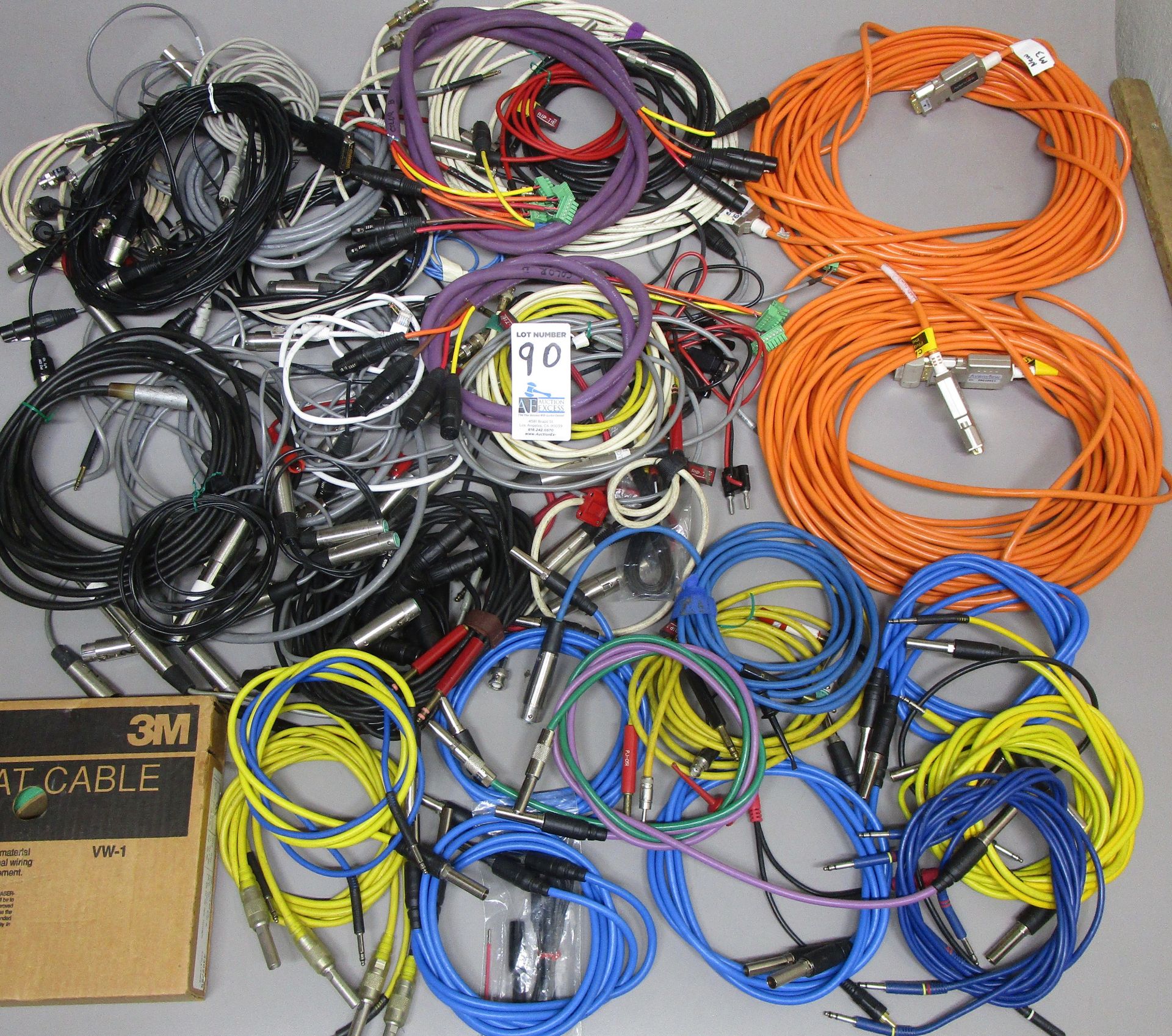 BOX AUDIO/VIDEO CABLES - Image 2 of 2