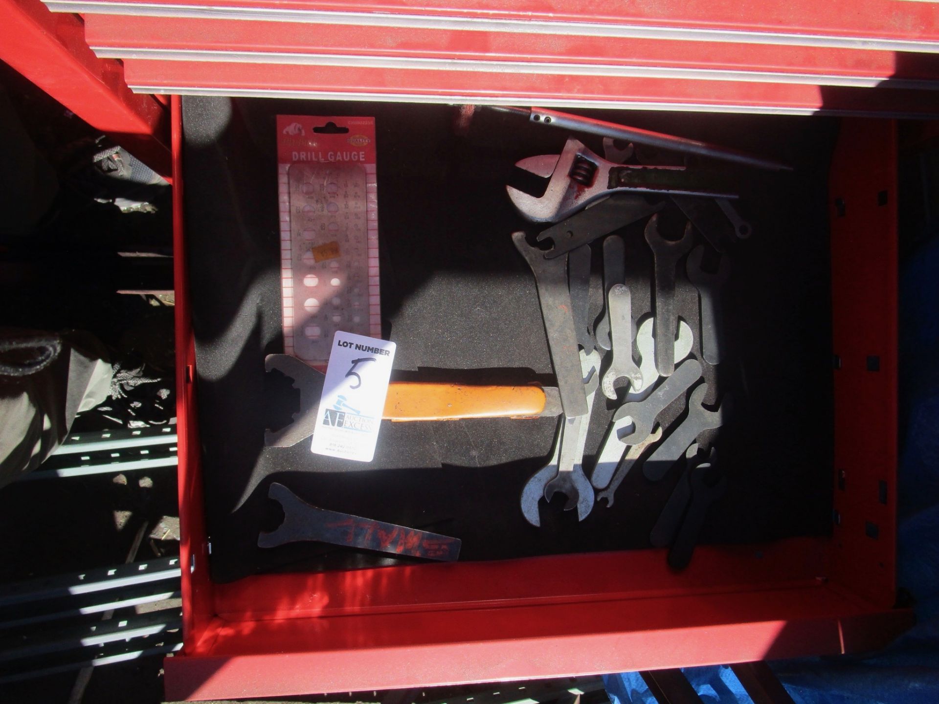 SNAP ON TOOL BOX WITH ALL CONTENTS INCLUDED - Image 7 of 11