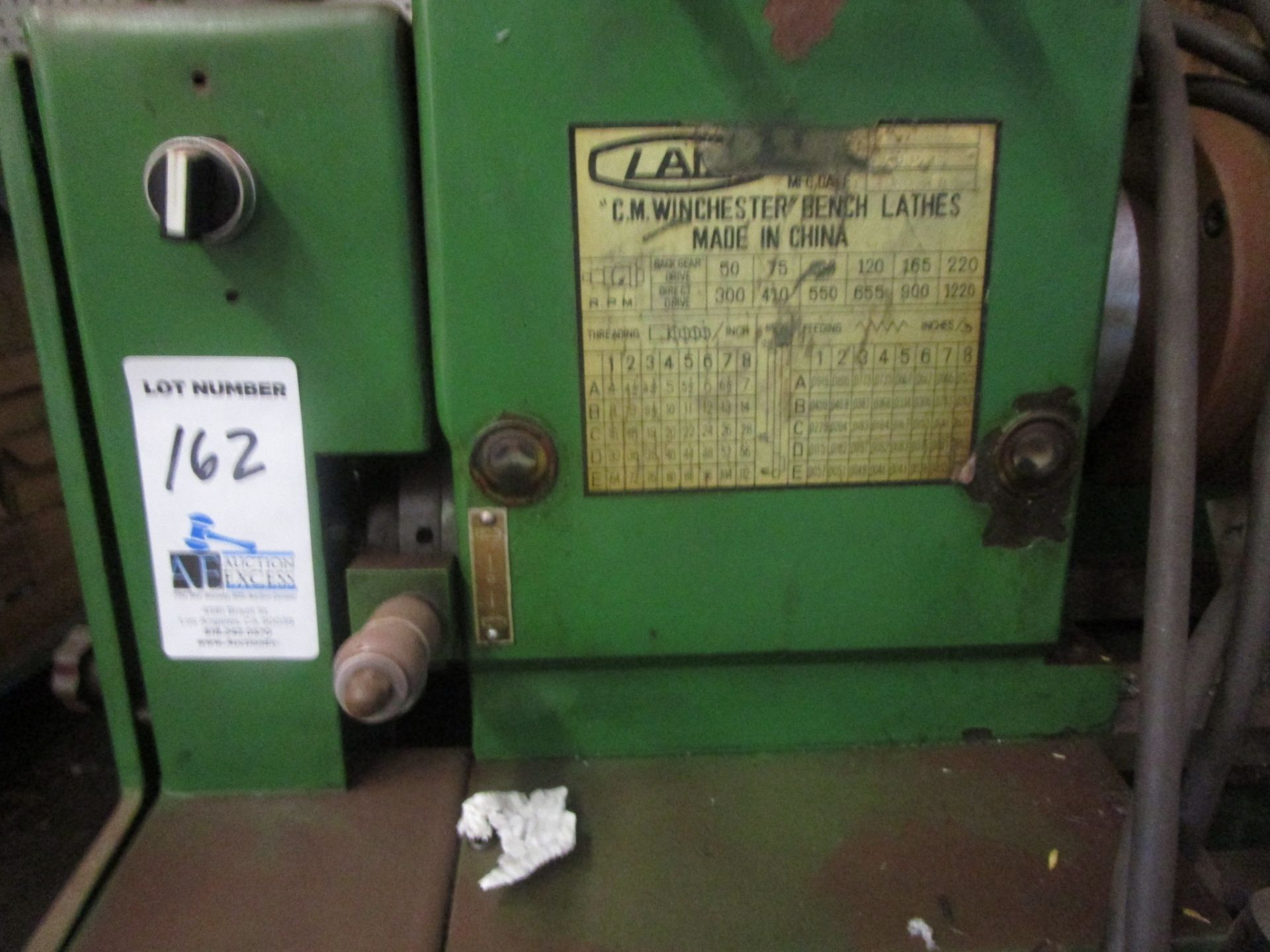 C M WINCHESTER BENCH LATHE (28X53X26)