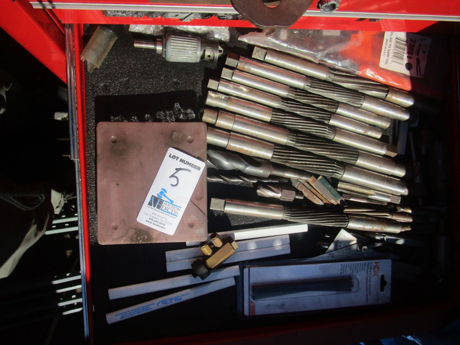 SNAP ON TOOL BOX WITH ALL CONTENTS INCLUDED - Image 8 of 11