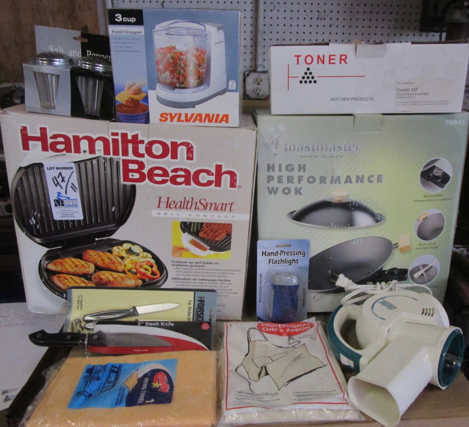 LOT OF 11 MISC HOUSE/KITCHEN ITEMS SOME NOS