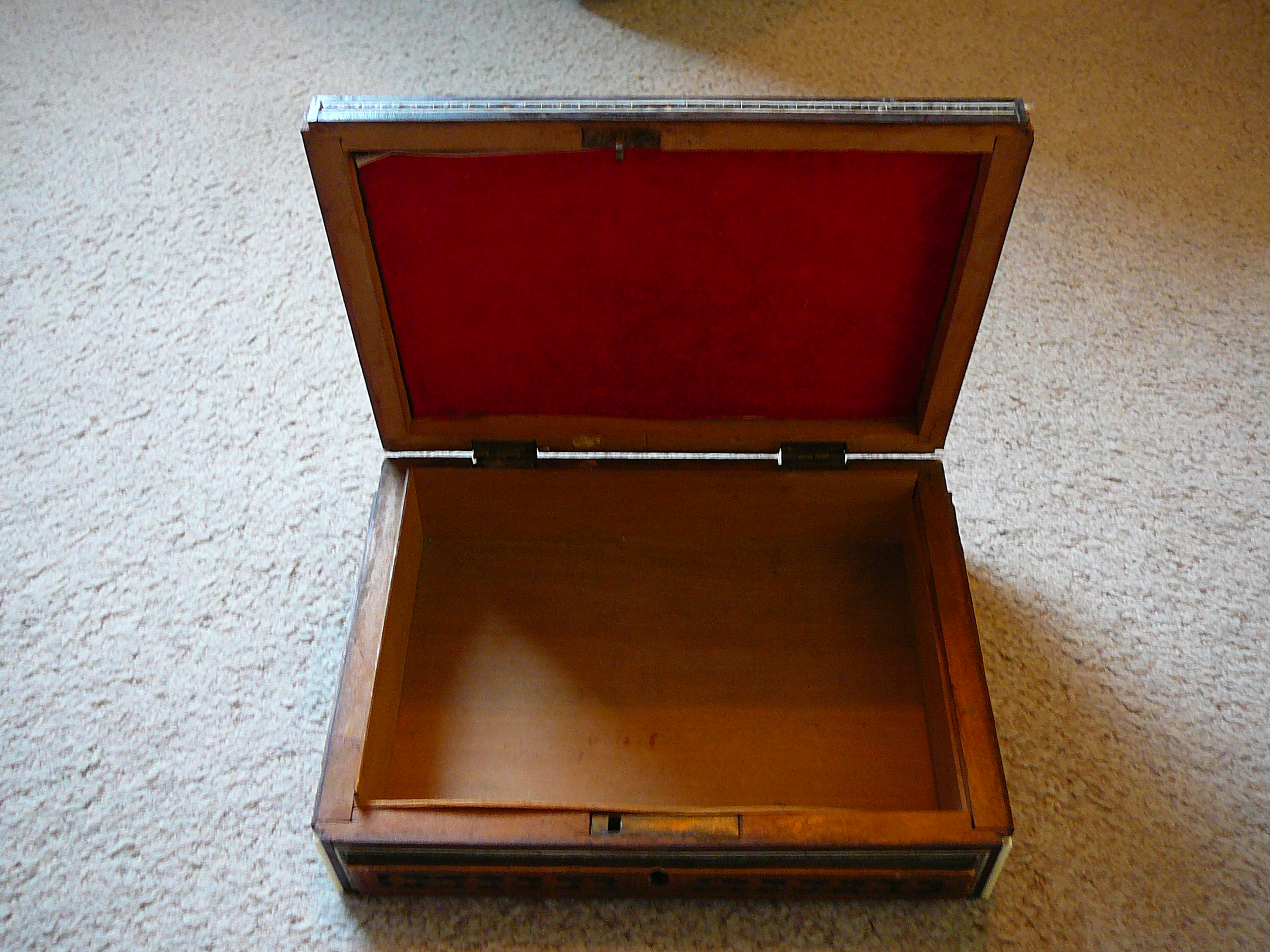Decorative wooden box - Image 3 of 3