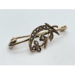 9ct gold pearl brooch