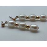 9ct gold pearl earrings