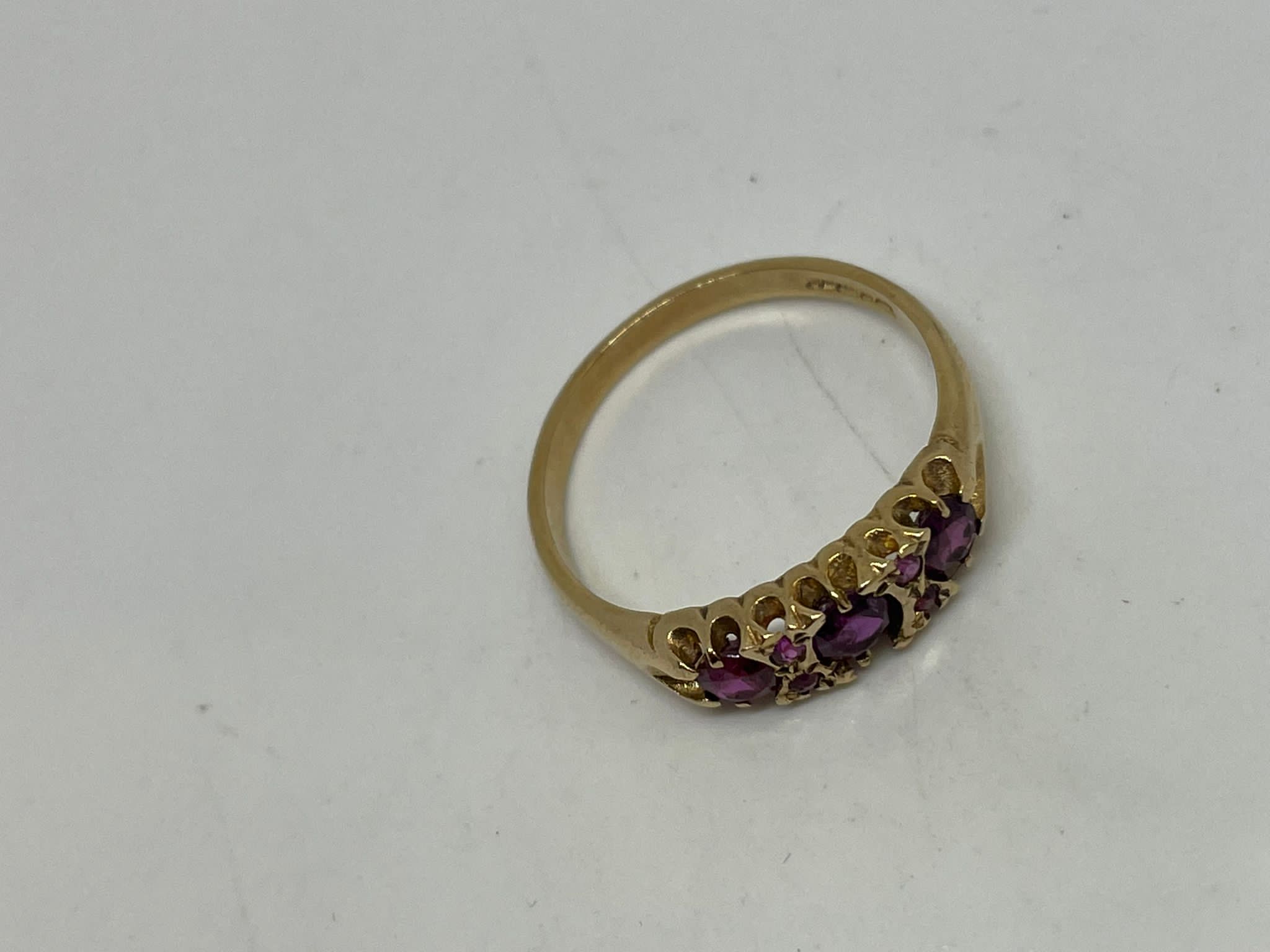 9ct Yellow Gold Ruby Ring - Image 2 of 2