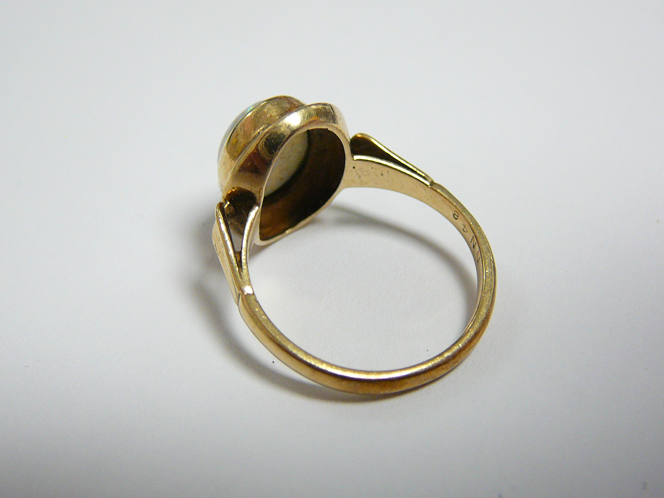 9ct gold opal ring - Image 2 of 2