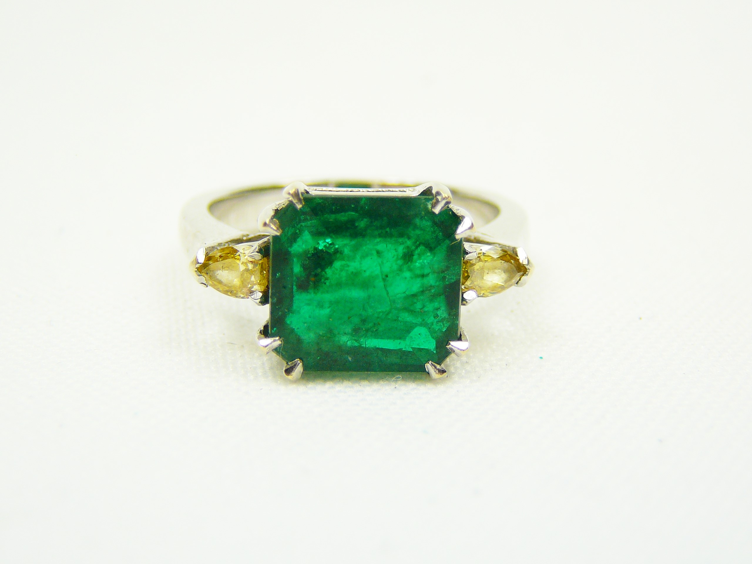 18ct white gold, emerald and diamond ring - Image 3 of 5