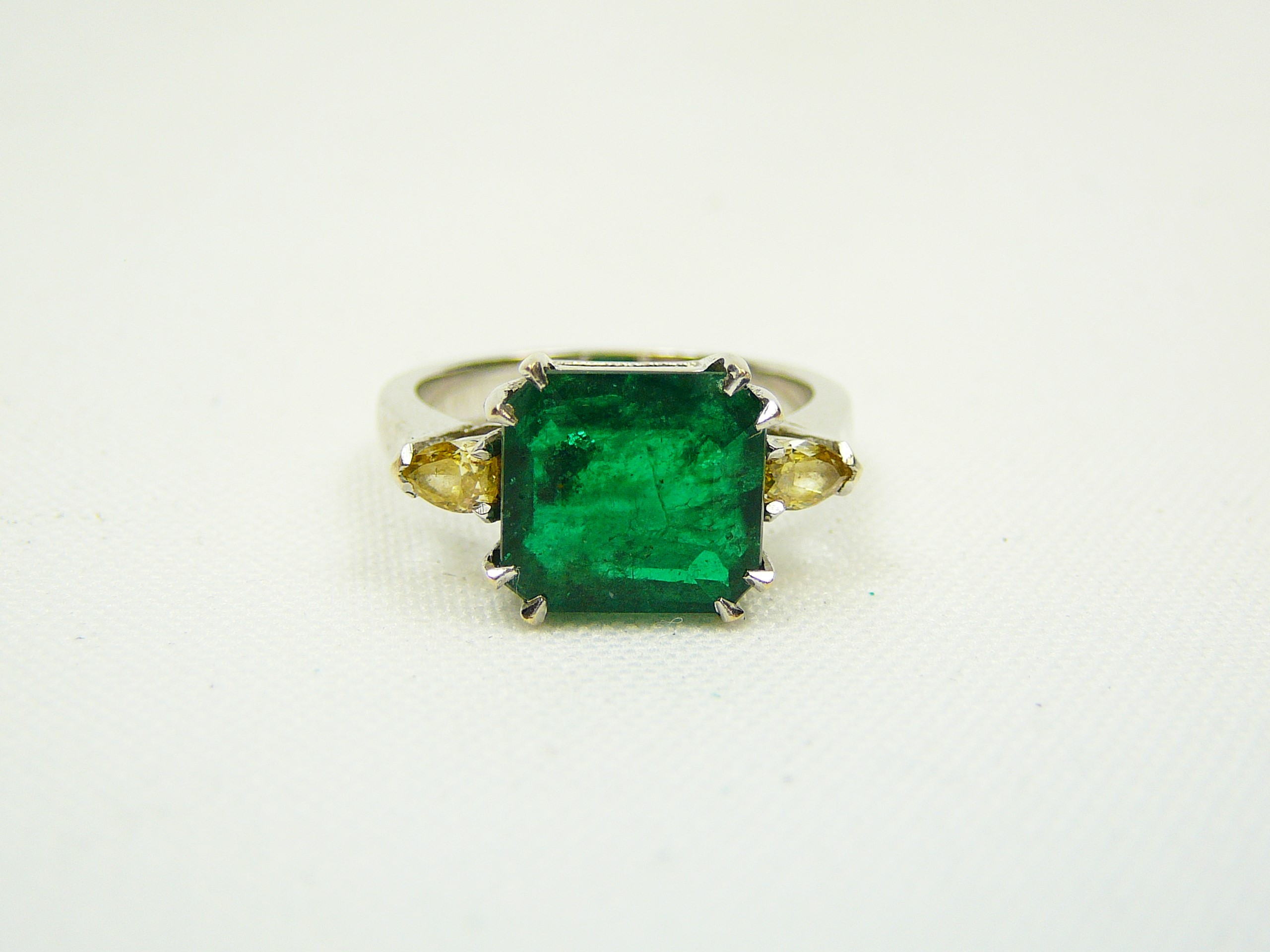 18ct white gold, emerald and diamond ring - Image 2 of 5