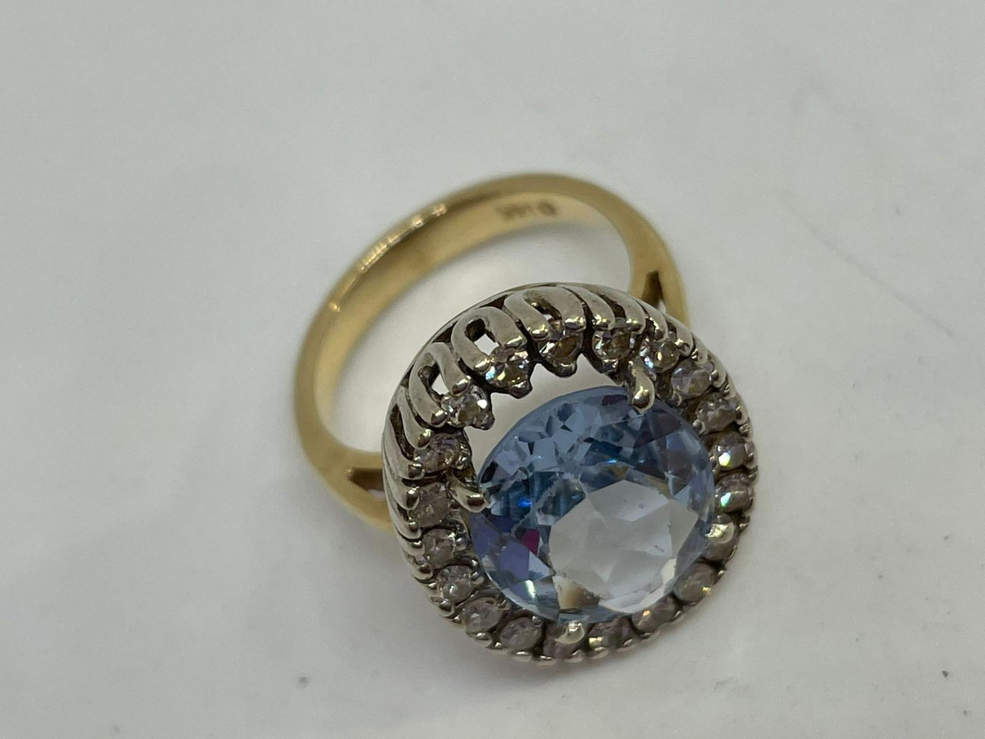 14ct gold blue topaz and diamond ring - Image 2 of 2
