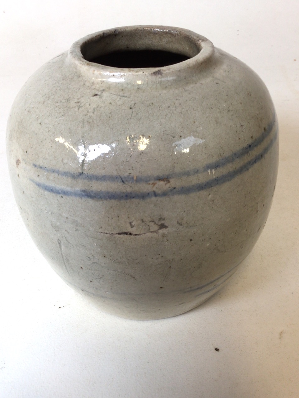 An antique Chinese Qing or Ming antique blue and White ginger jar W:16cm x H:16cm - Bild 2 aus 5