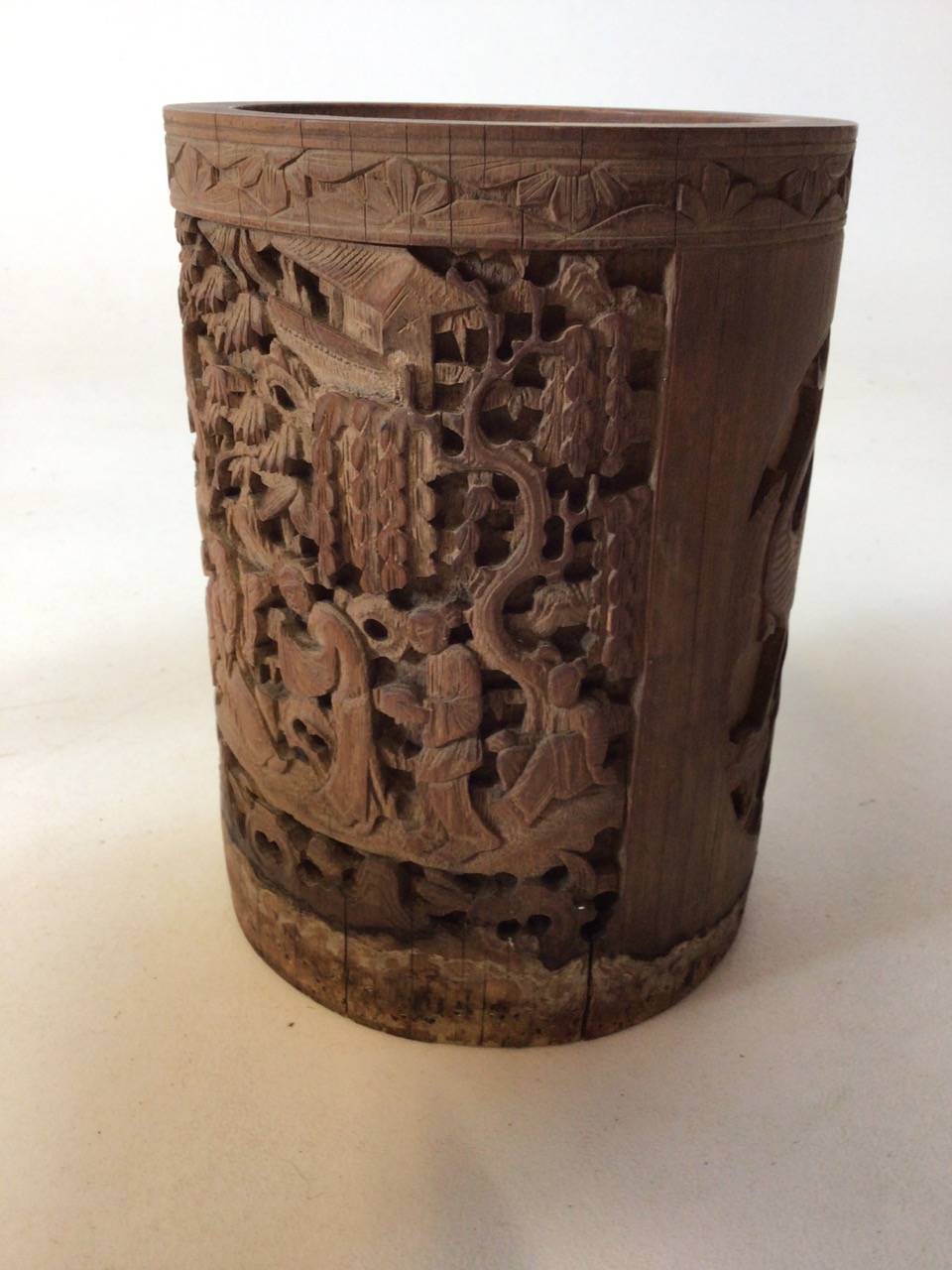 A bamboo brush holder carved with peacocks W:13cm x H:18cm, a carved cork scene, a stoneware jar and - Bild 5 aus 10