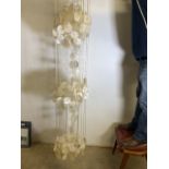 A vintage shell wind chime. H:165cm