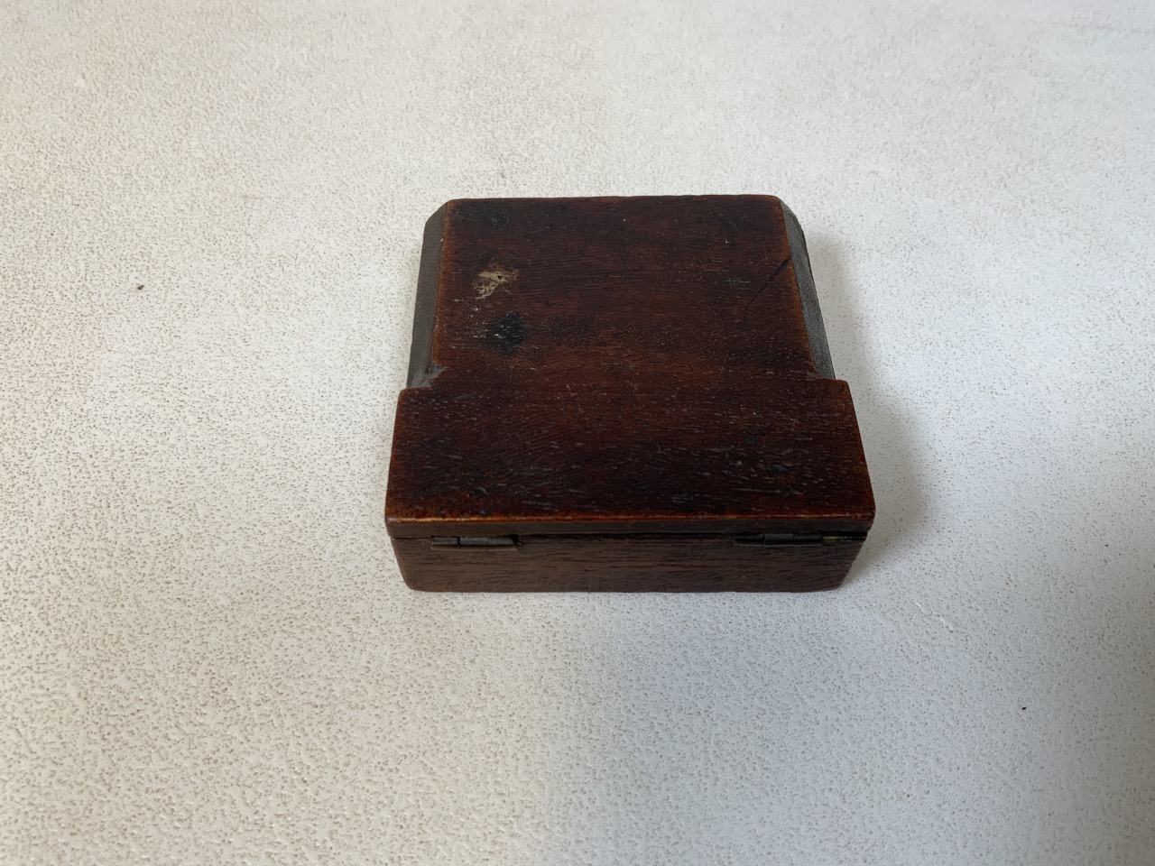 A nineteenth century mahogany cased pocket compass with paper dial and blue compass needle. No front - Image 6 of 8