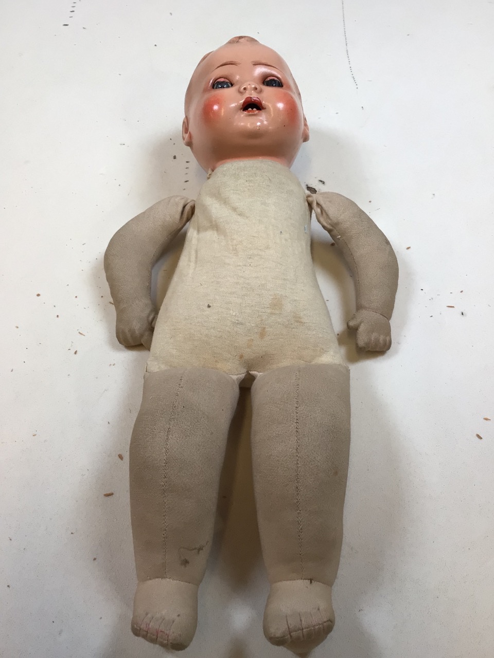 Vintage doll with glass eyes and teeth with soft fabric body. 17 inches . Hole to front of head - Image 6 of 7