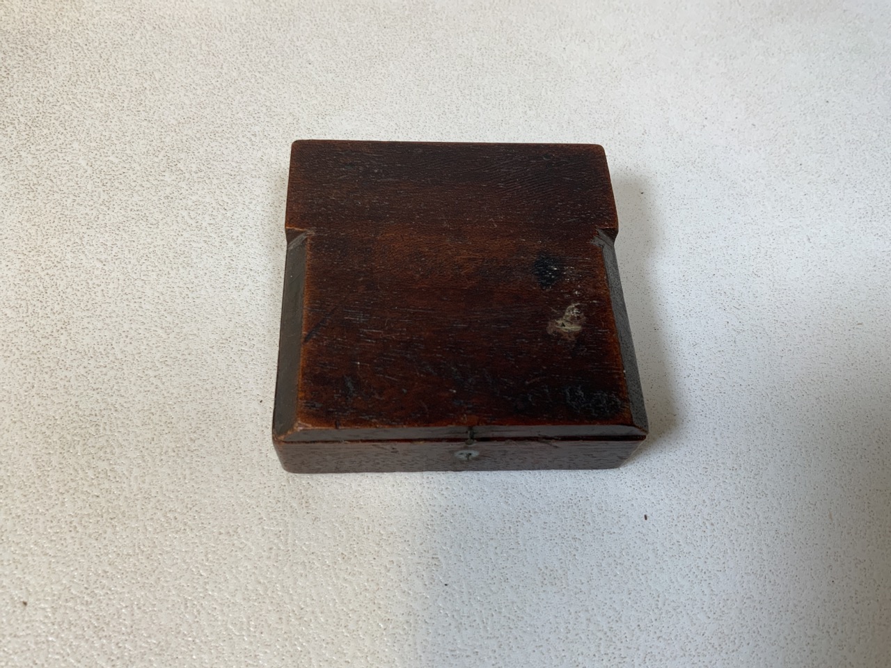 A nineteenth century mahogany cased pocket compass with paper dial and blue compass needle. No front - Image 4 of 8