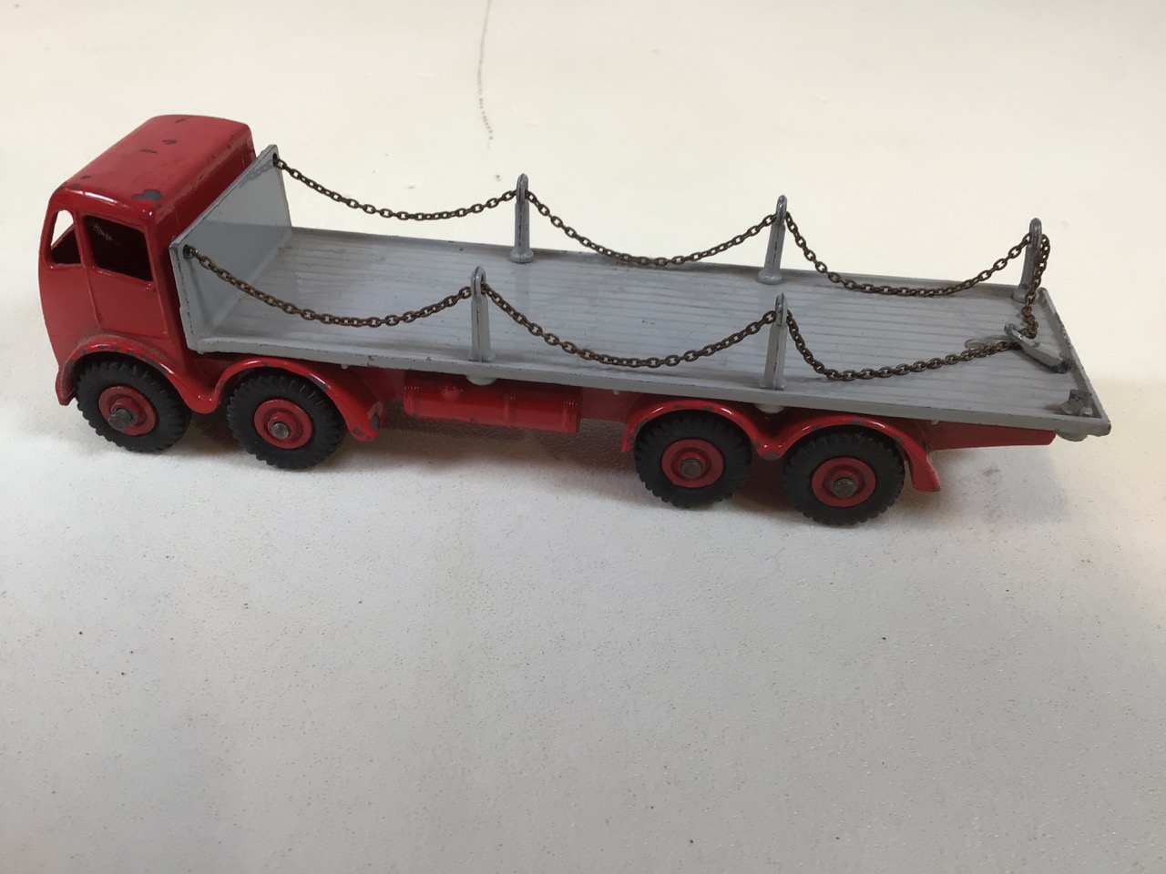 Dinky Supertoys. A Foden Flat Truck, damage to 1 stanchion, bottom part of box only, no lid also - Image 2 of 12