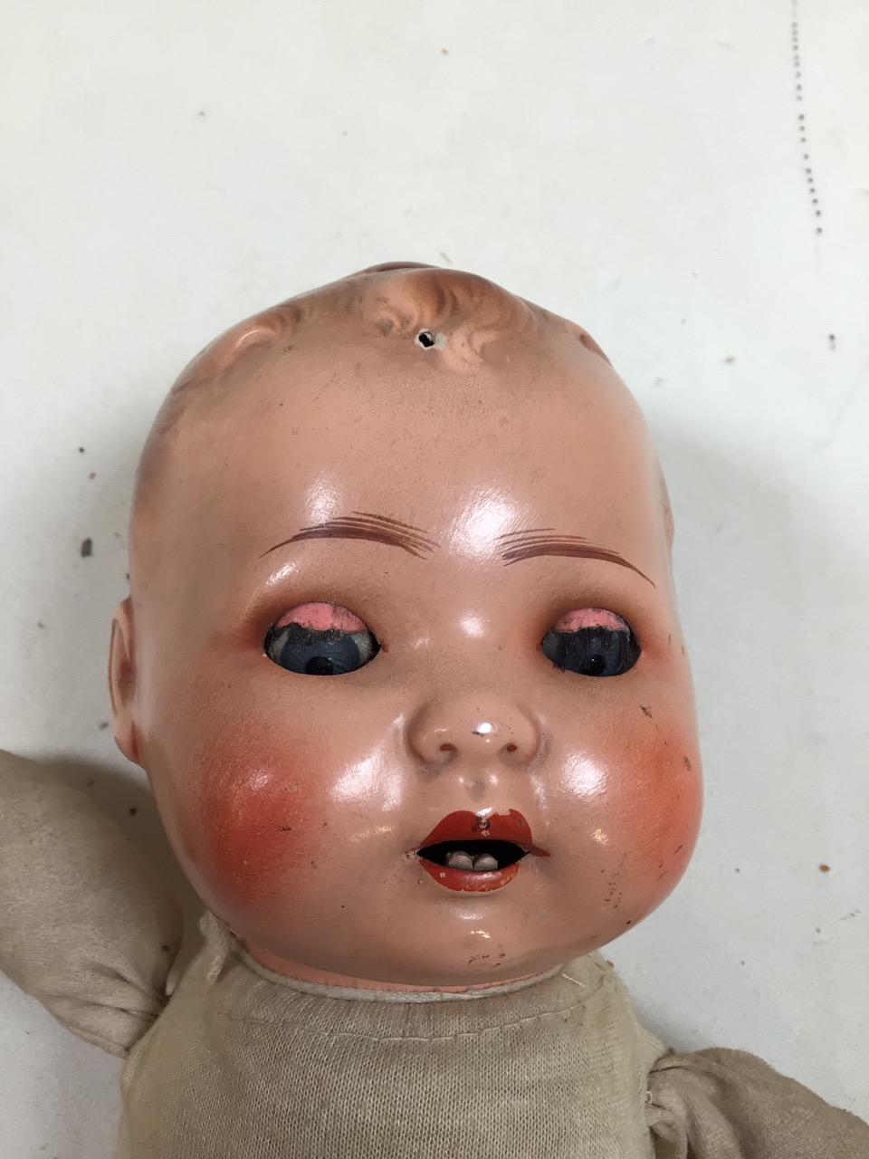 Vintage doll with glass eyes and teeth with soft fabric body. 17 inches . Hole to front of head - Image 2 of 7